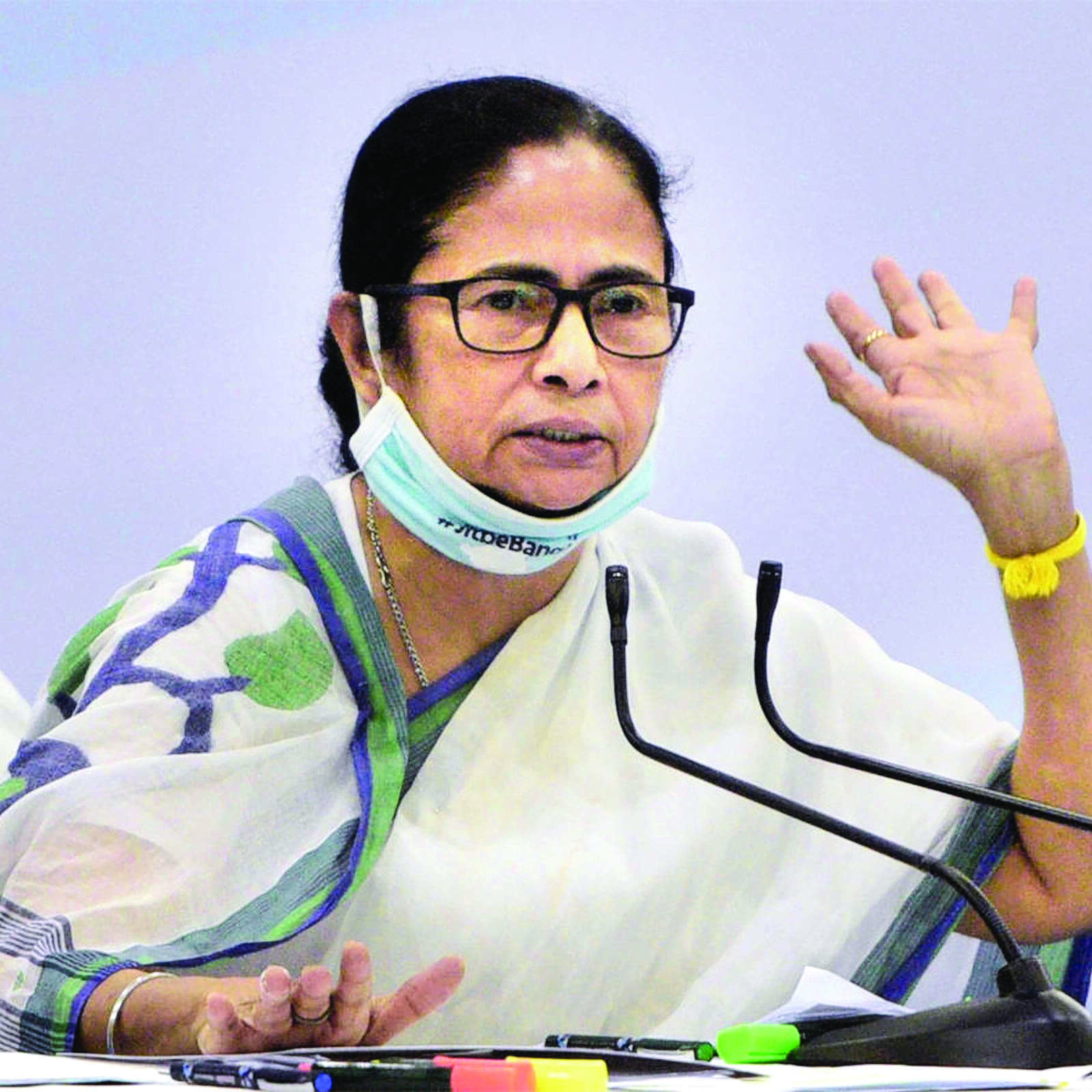 Mamata expected to visit Varanasi, support Akhilesh Mamata expected to visit Varanasi, support Akhilesh