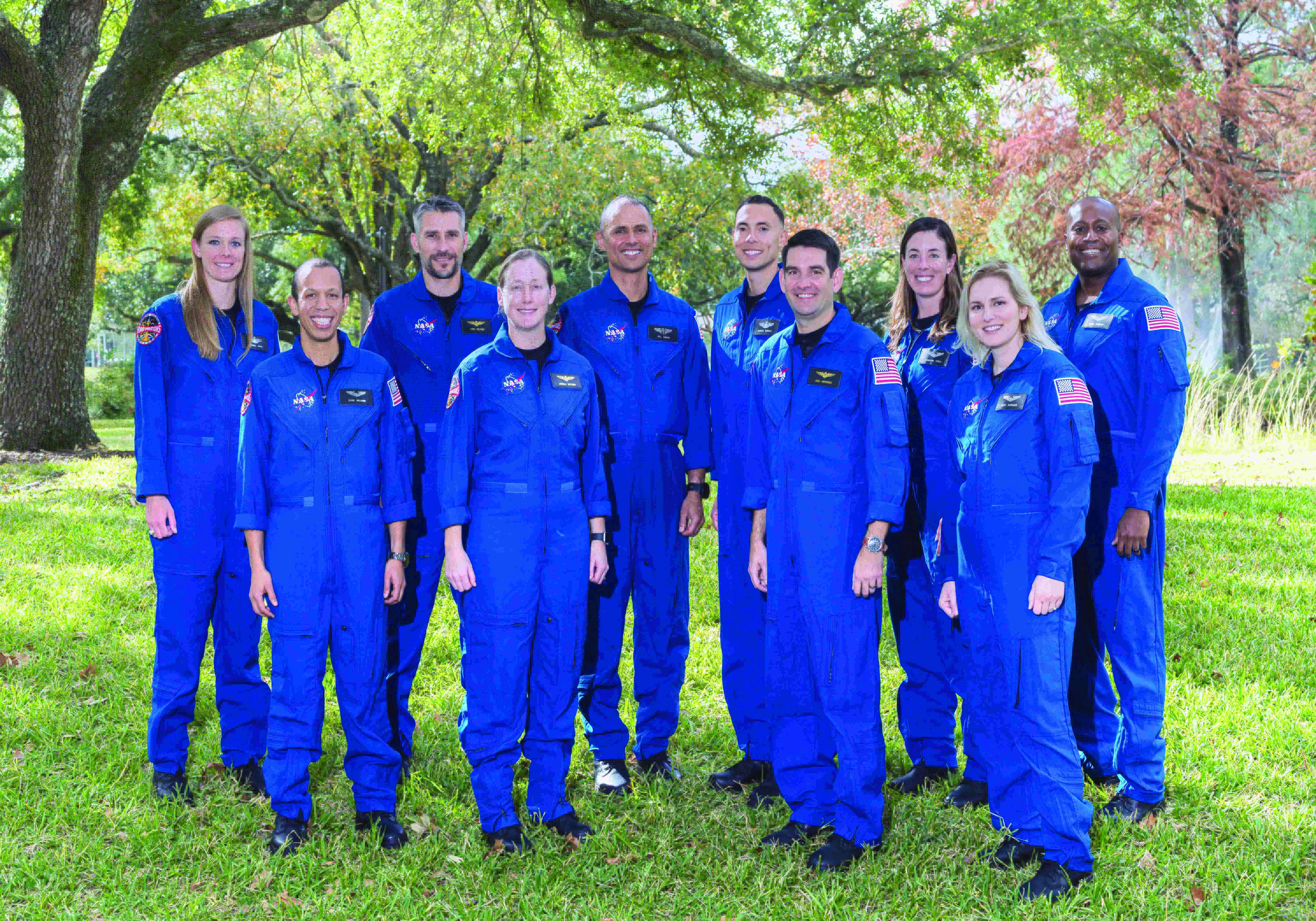 NASAs 10 new astronauts: Military pilots, doctor, physicist and cyclist NASAs 10 new astronauts: Military pilots, doctor, physicist and cyclist
