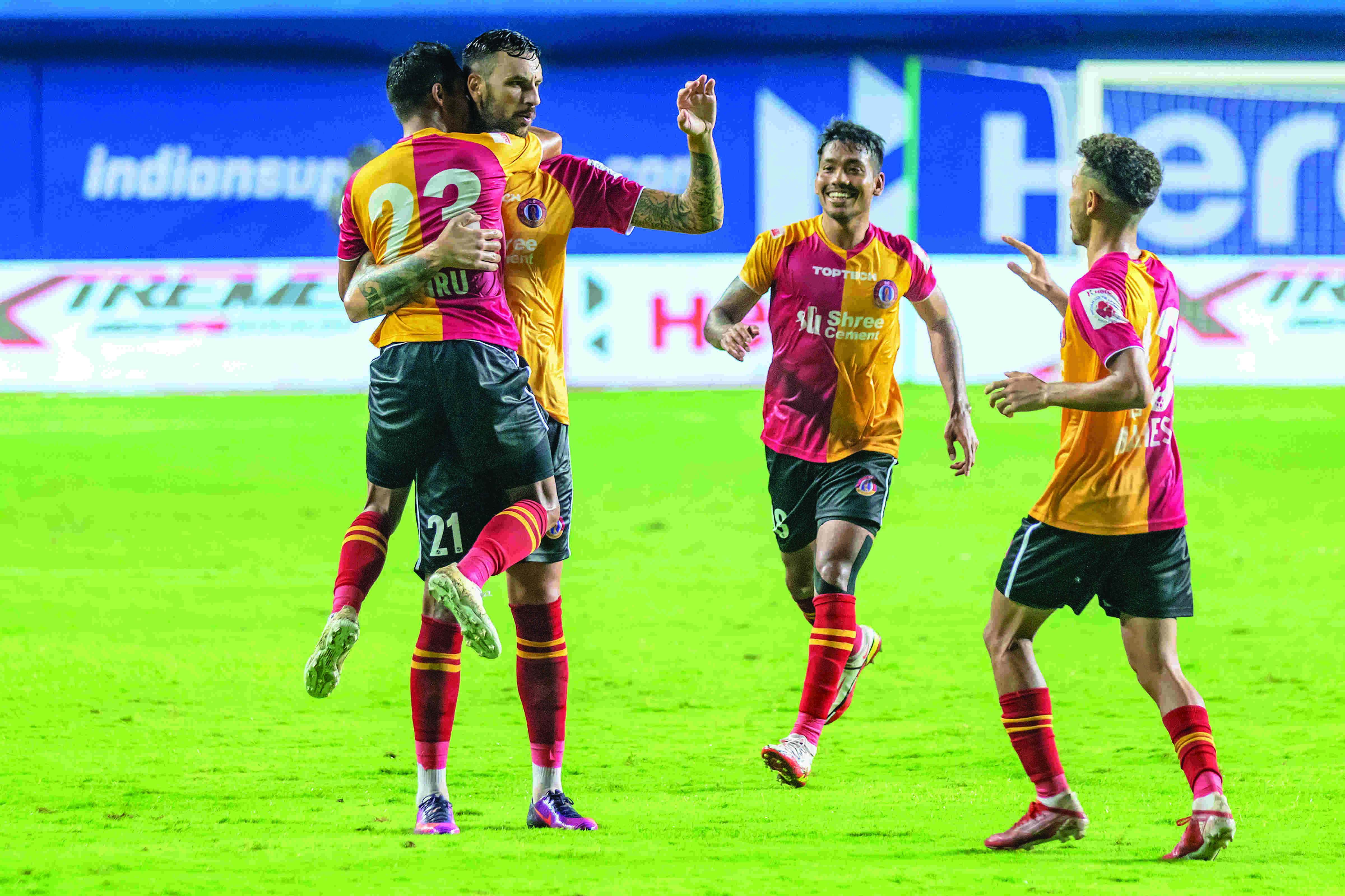 FC Goa edge past SC East Bengal to register first win in ISL FC Goa edge past SC East Bengal to register first win in ISL