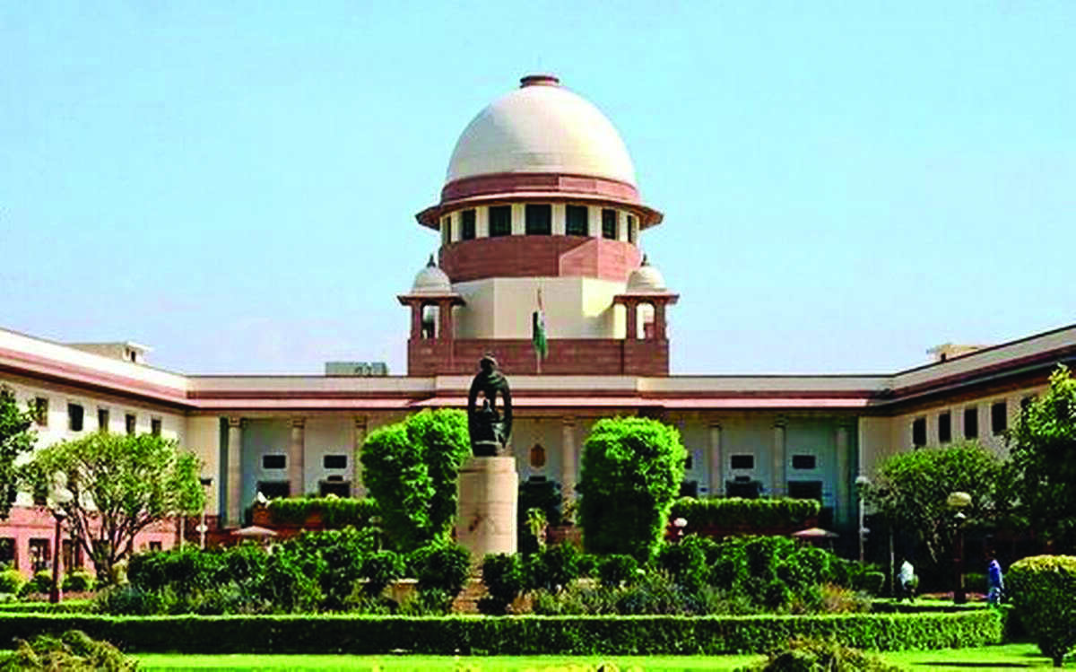 SC stays criminal proceedings against journos, media house SC stays criminal proceedings against journos, media house
