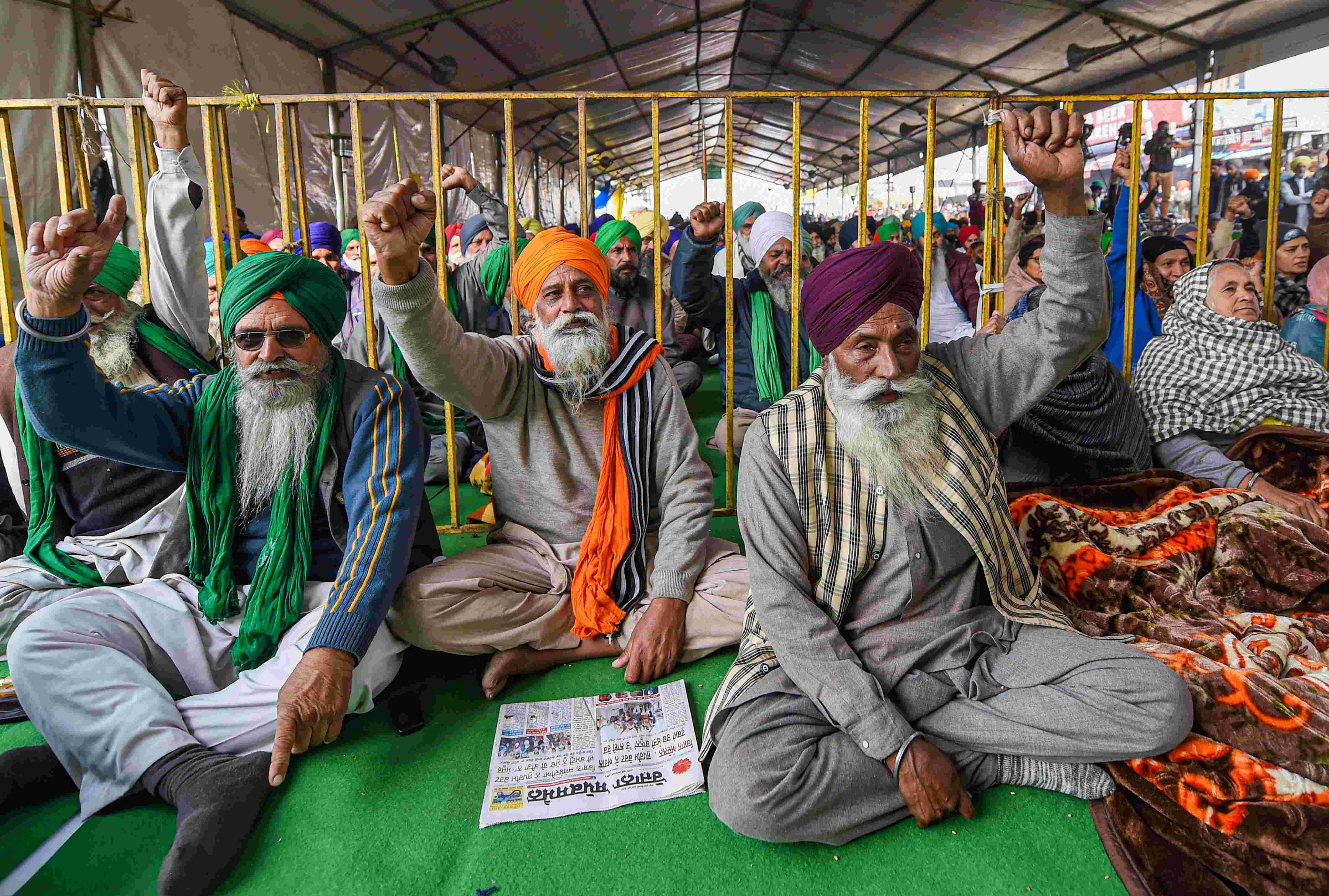 Farmers End 15-Month Protest, To Vacate Protest Sites At Delhi Border