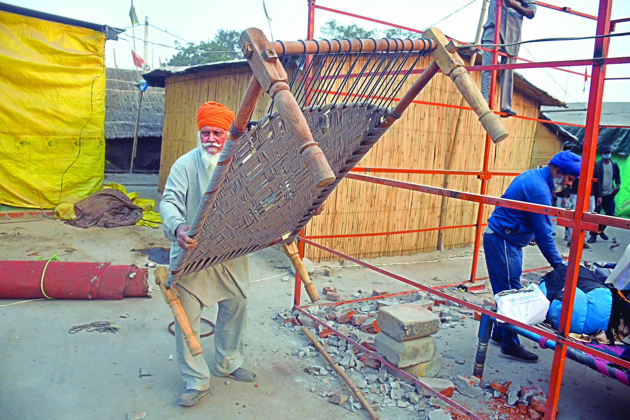 Farmers call off protest, to vacate sites from Dec 11