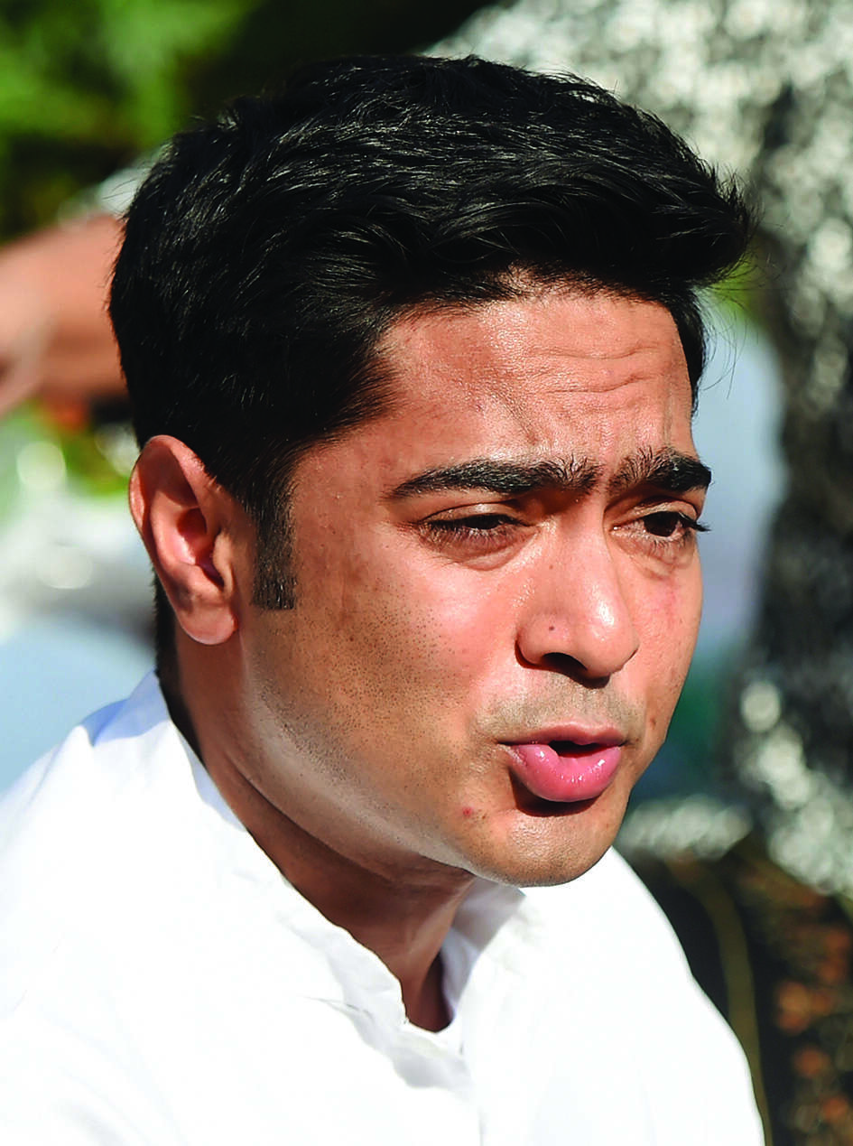 Abhishek says Covid vaccine certificates have names of the dead Abhishek says Covid vaccine certificates have names of the dead