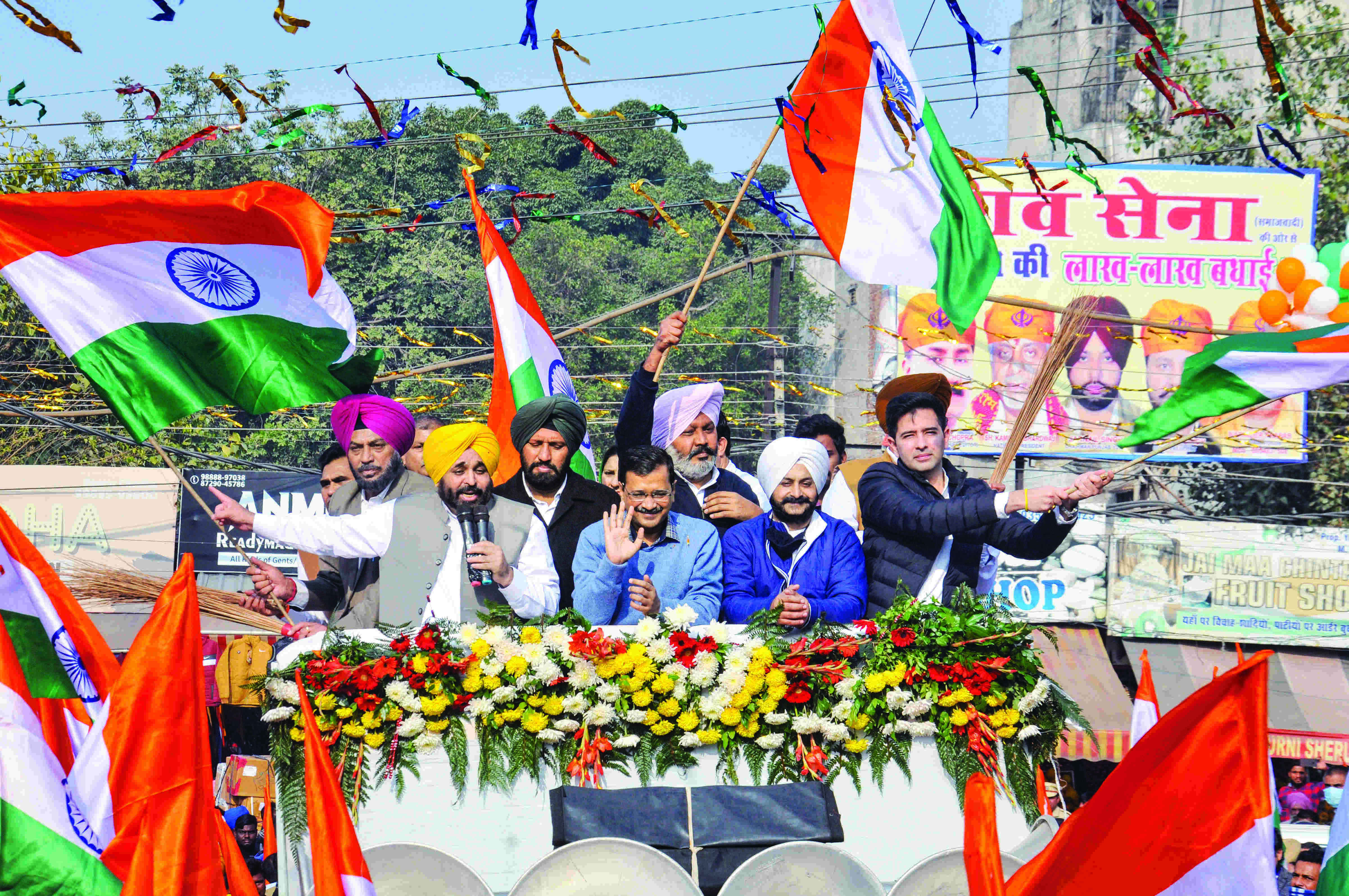 UP: AAP promises 10L jobs annually if voted to power UP: AAP promises 10L jobs annually if voted to power