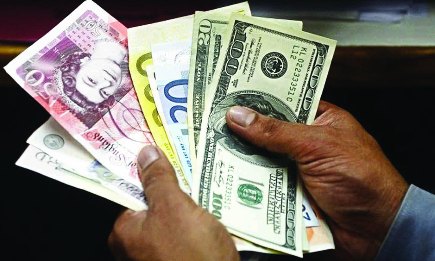 Forex reserves decline $77 mn to $635.828 bn