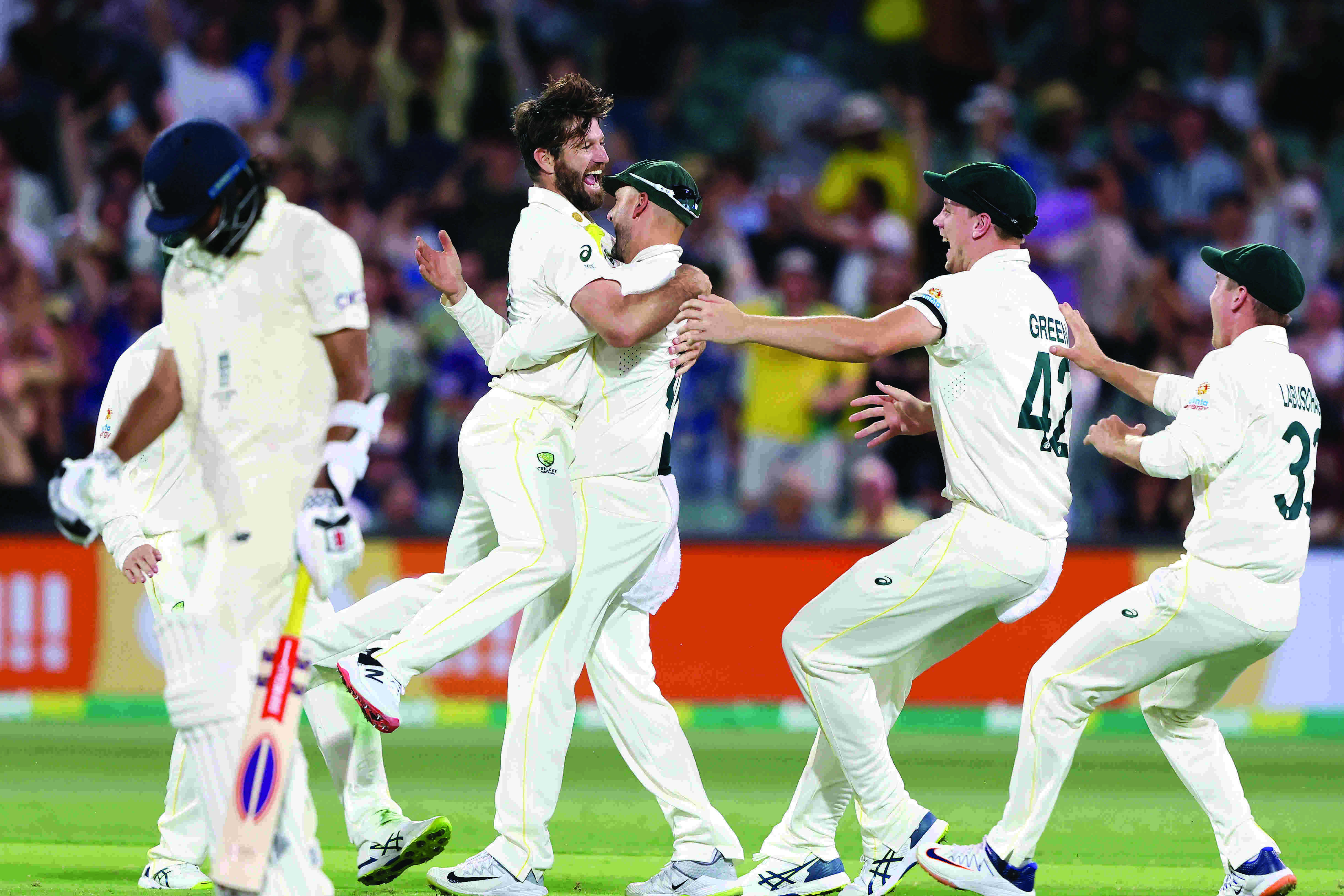 Ashes: England limp to 17-2 after Australia declare at 473-9