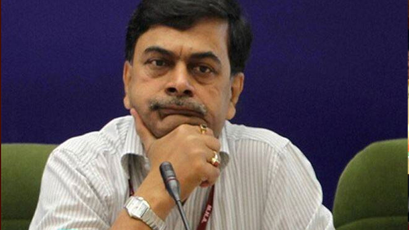 Power Minister urges states to be financially viable in view of high oustanding dues of gencos Power Minister urges states to be financially viable in view of high oustanding dues of gencos