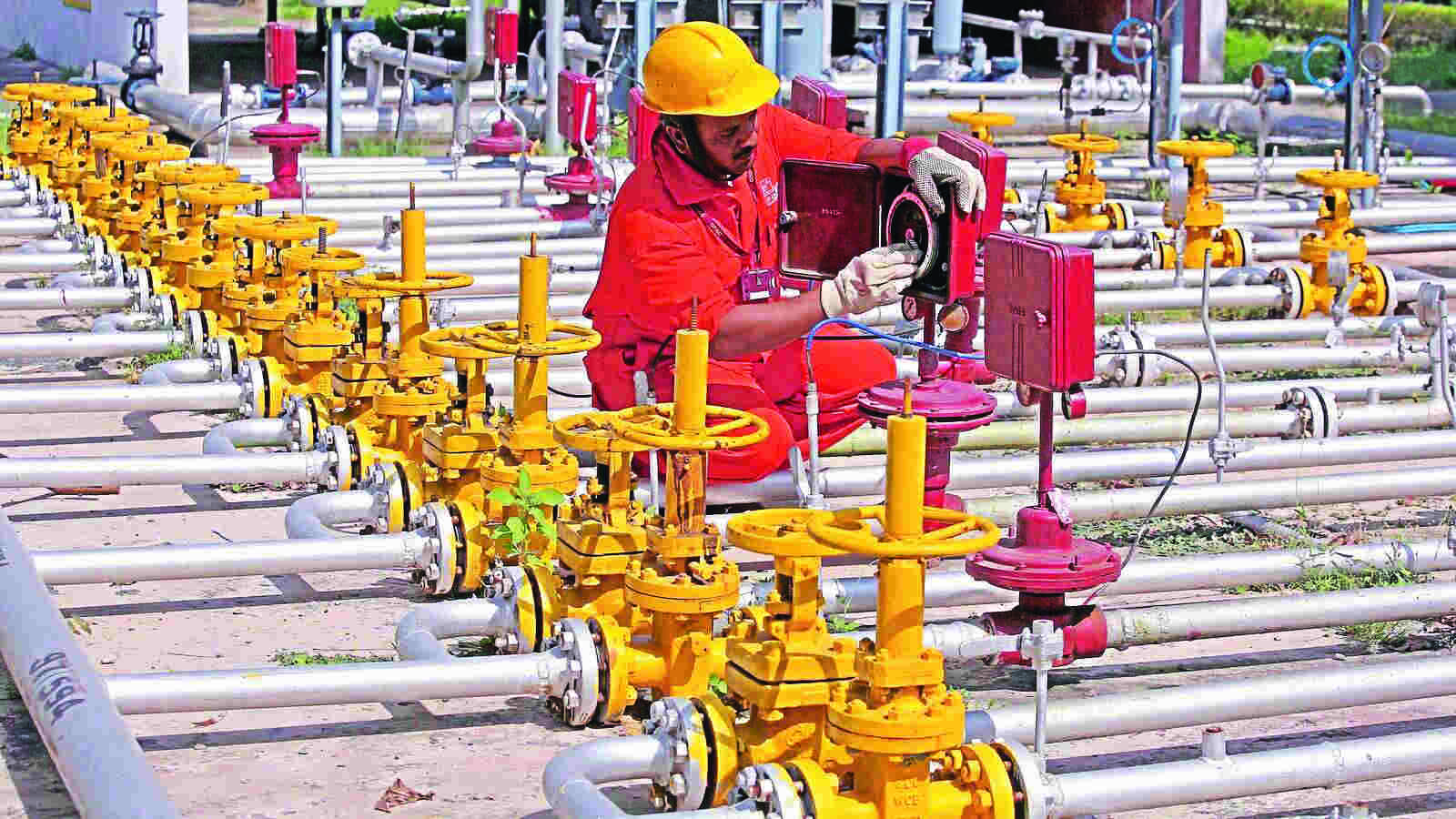 `80,000 cr investment as 430 bids pour in for city gas licensing round