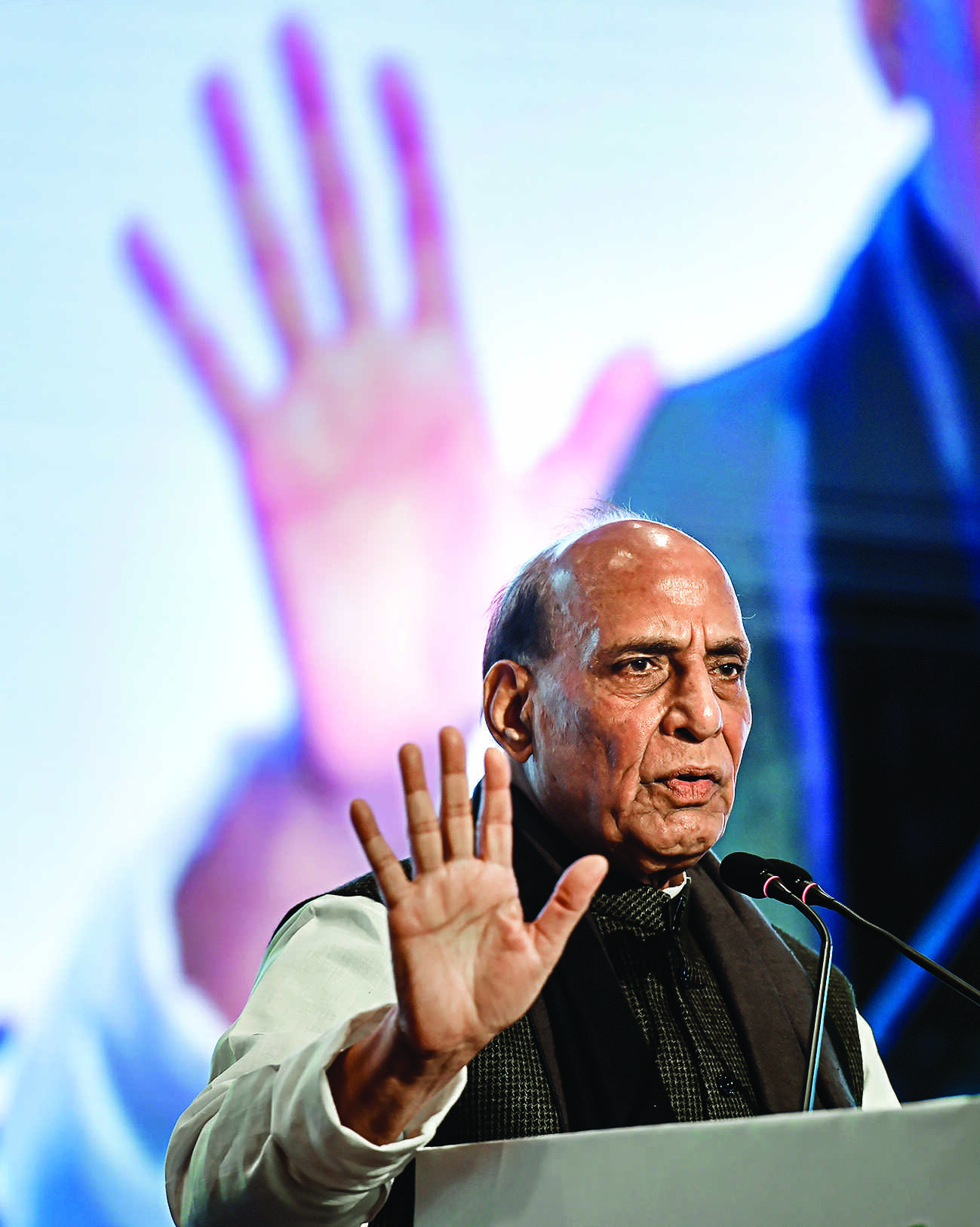 Indias defence, aerospace mfg to rise to `1 lakh crore in 2022