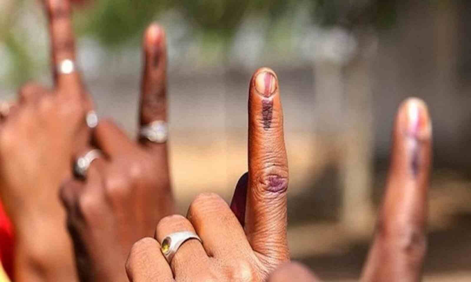 Gujarat gram panchayat polls end; 47 pc voter turnout recorded till evening Gujarat gram panchayat polls end; 47 pc voter turnout recorded till evening