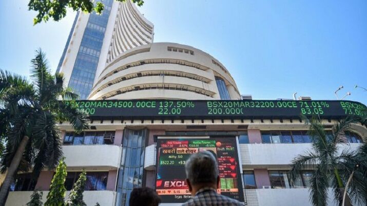 Sensex crashes 1,190 pts as Omicron threat slams global stocks; investors poorer by Rs 6.79 lakh cr Sensex crashes 1,190 pts as Omicron threat slams global stocks; investors poorer by Rs 6.79 lakh cr