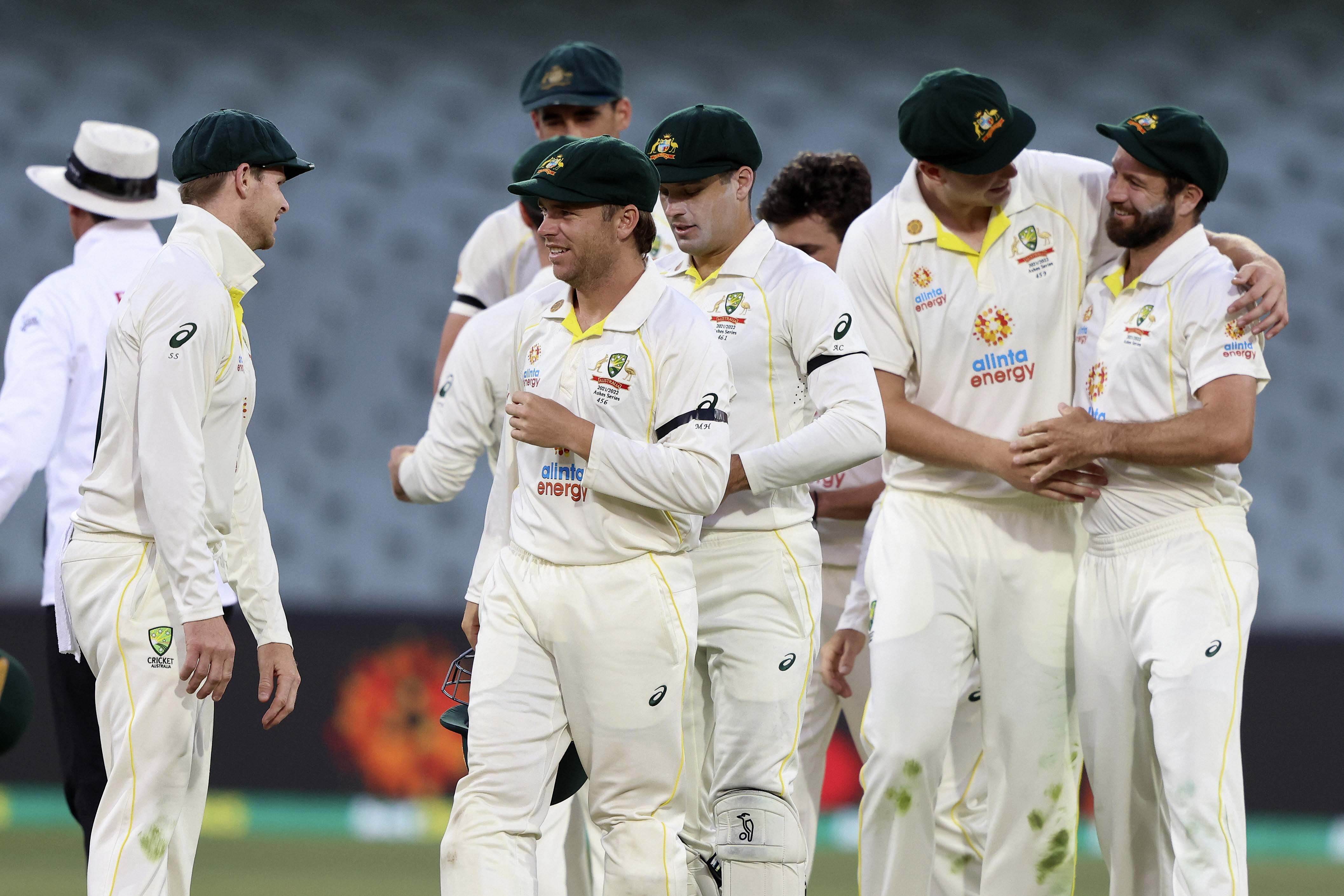 Australia wins 2nd Ashes test by 275 runs to take 2-0 lead Australia wins 2nd Ashes test by 275 runs to take 2-0 lead
