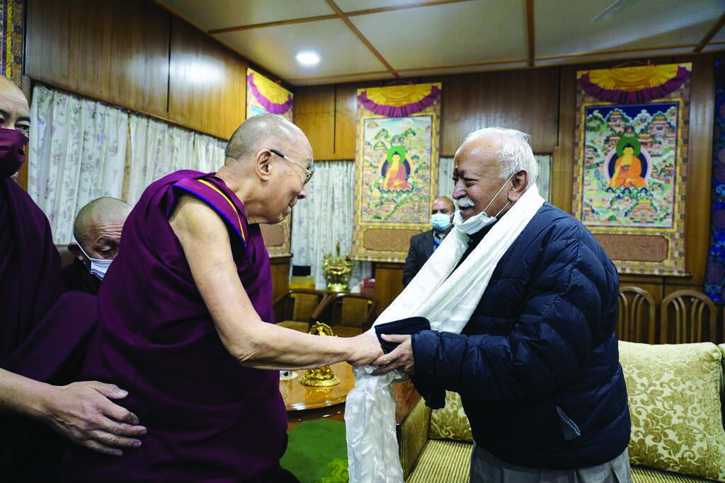 RSS head meets Tibetan spiritual leader Dalai Lama RSS head meets Tibetan spiritual leader Dalai Lama