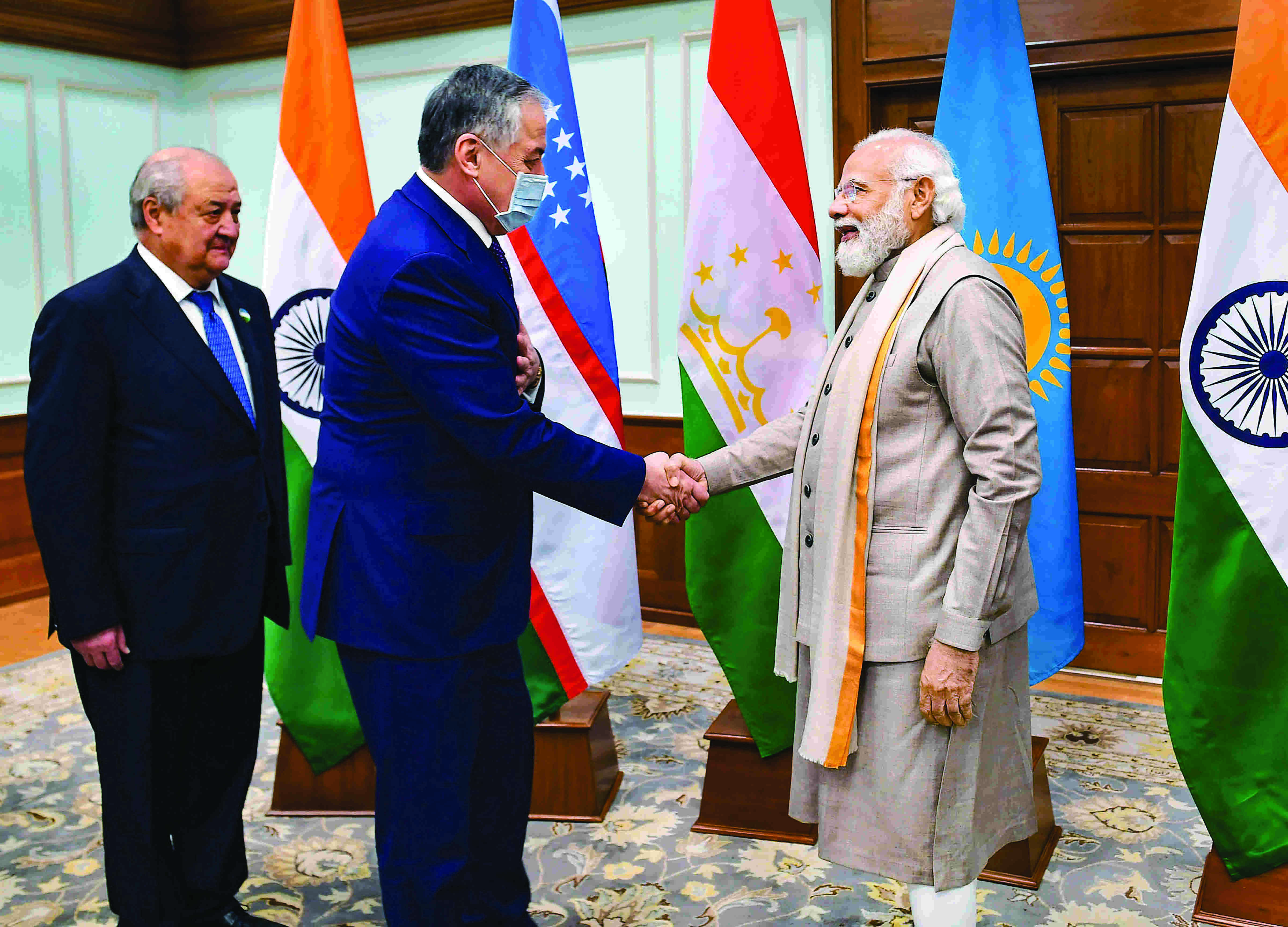 Foreign mins of 5 Central Asian countries call on PM Foreign mins of 5 Central Asian countries call on PM