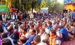 Noida farmers now intensify protest, go on indefinite hunger strike over compensation for land acquired for dev projects Noida farmers now intensify protest, go on indefinite hunger strike over compensation for land acquired for dev projects