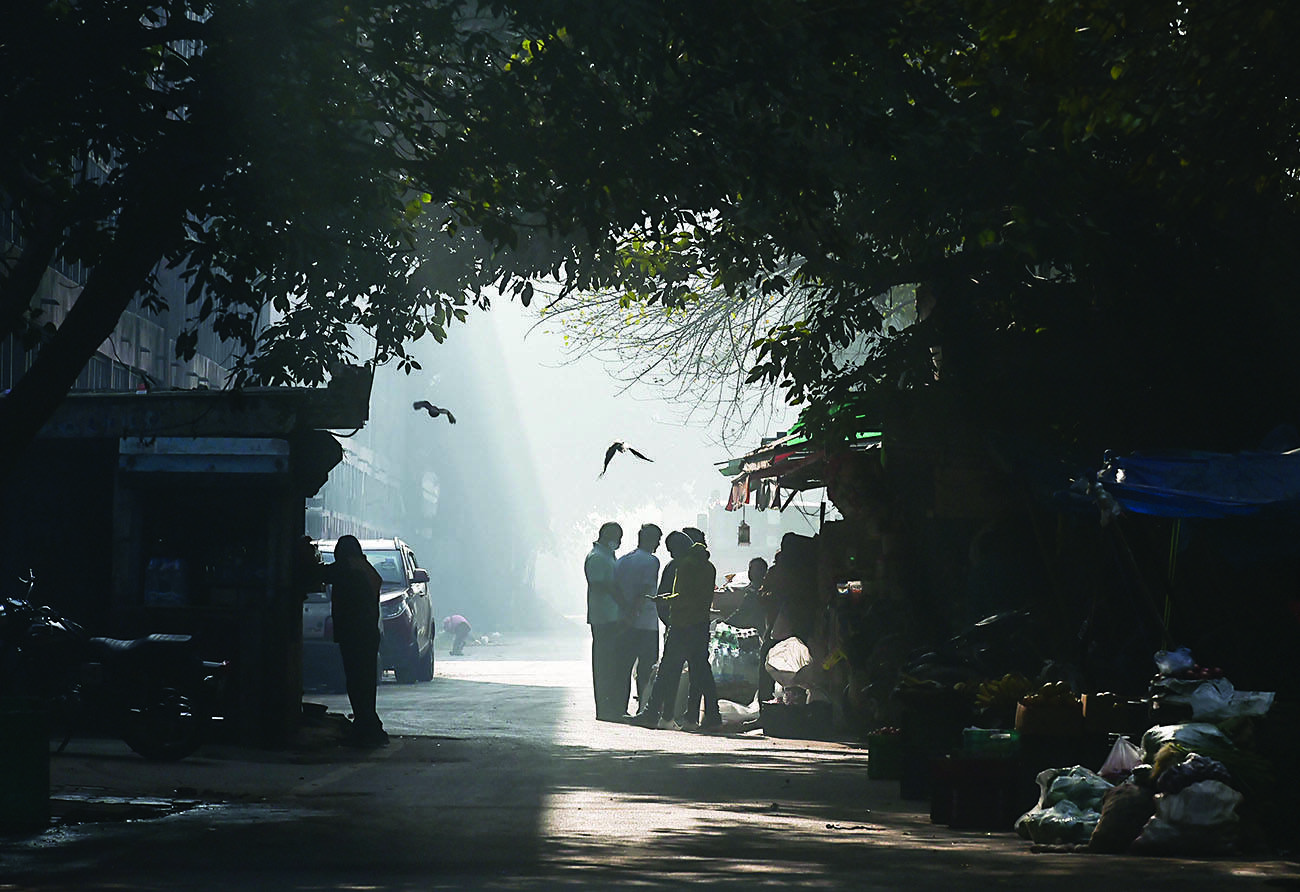 Delhi shivers at 4o C