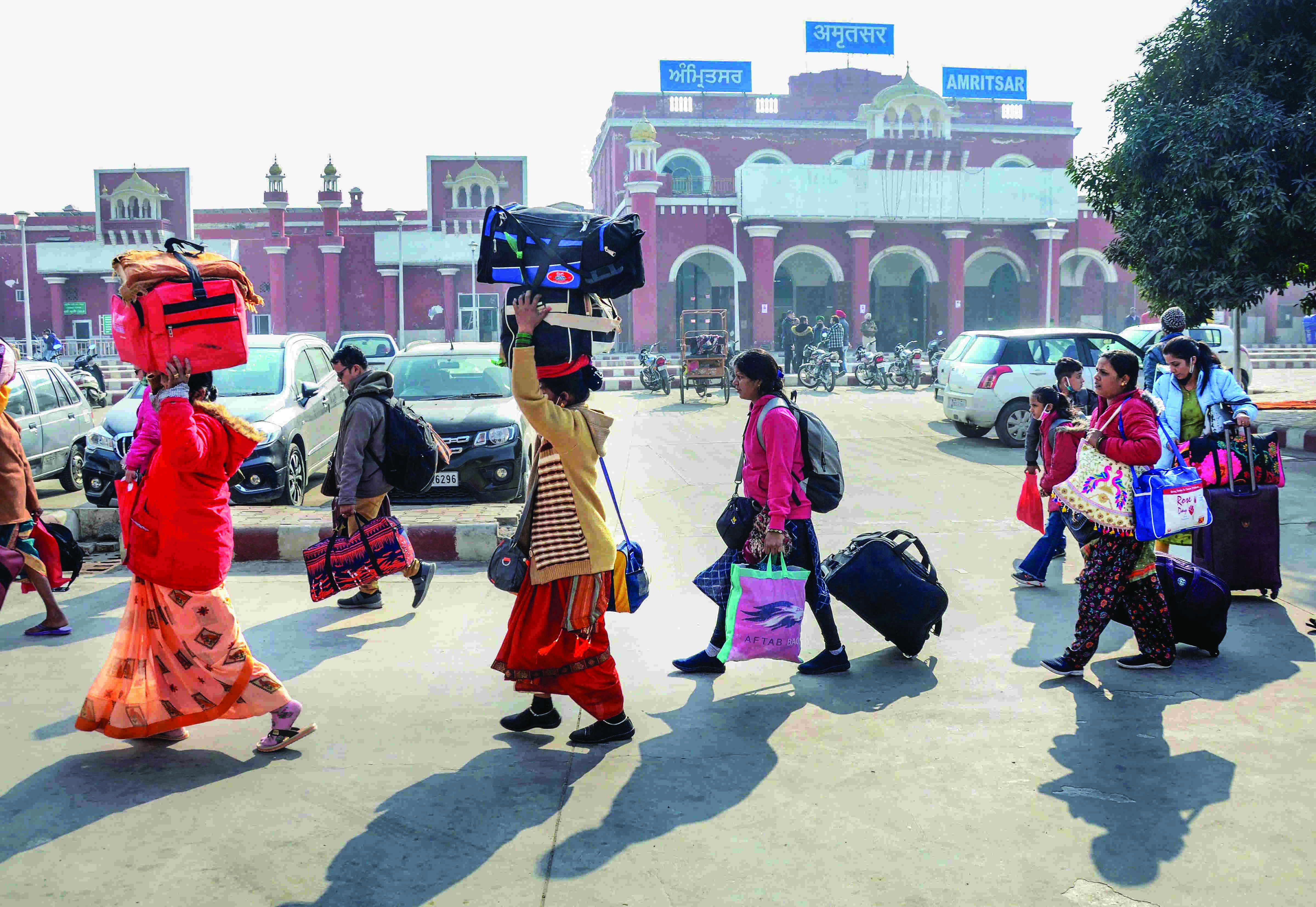 Punjab: Movement of 128 trains hit as farmers stir enters 3rd day Punjab: Movement of 128 trains hit as farmers stir enters 3rd day
