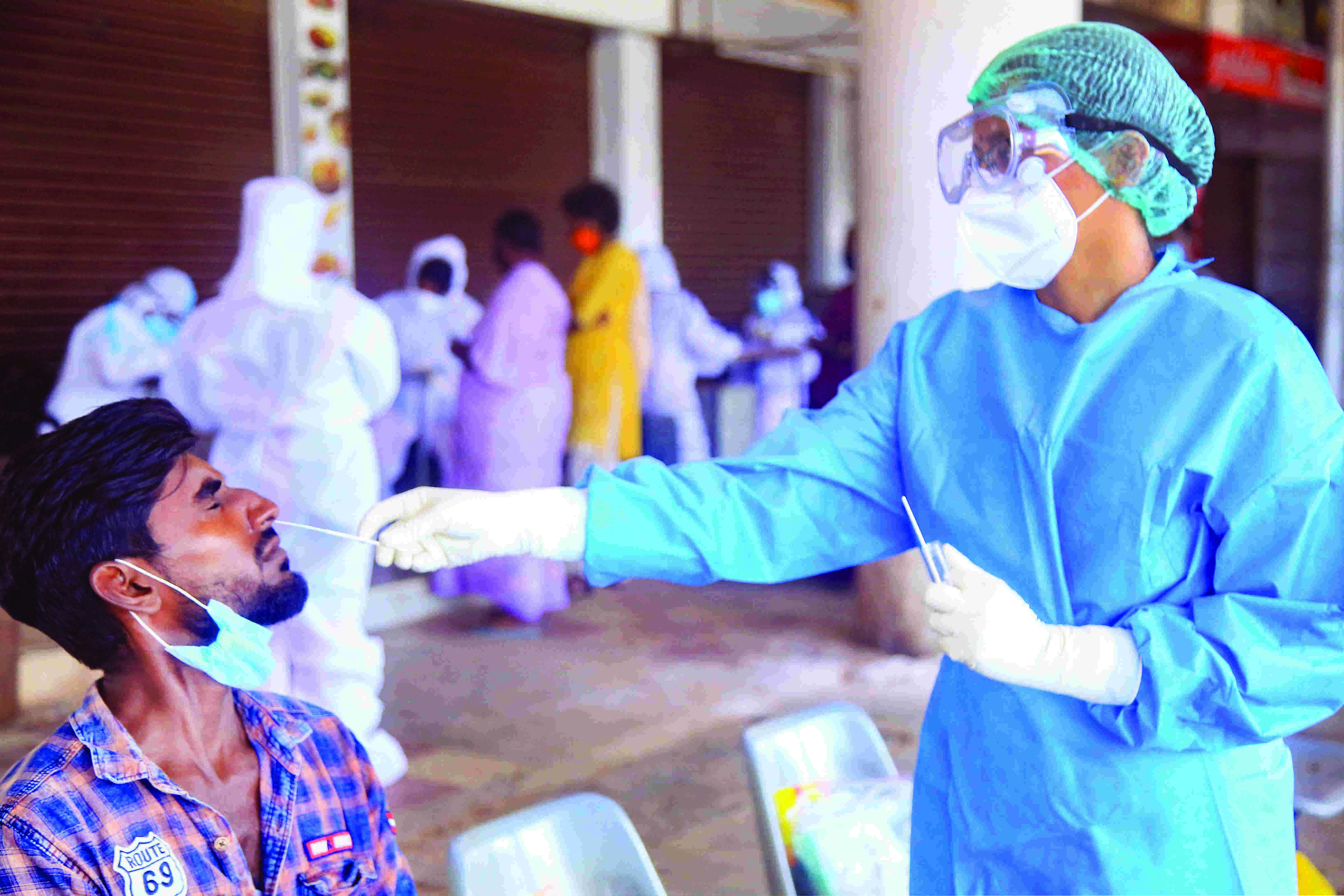 Two foreign returnees test positive for Omicron in Bengal Two foreign returnees test positive for Omicron in Bengal