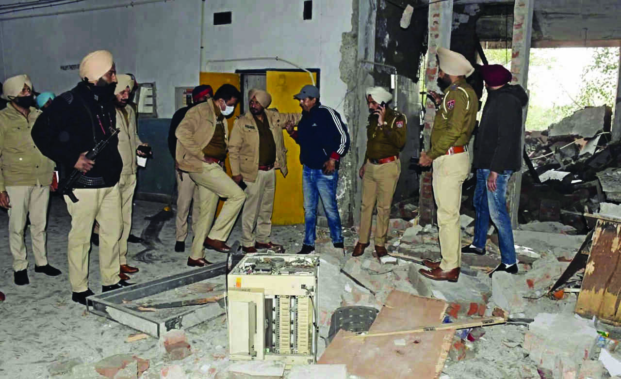 One killed, 5 injured in blast at Ludhiana court; Centre seeks report One killed, 5 injured in blast at Ludhiana court; Centre seeks report