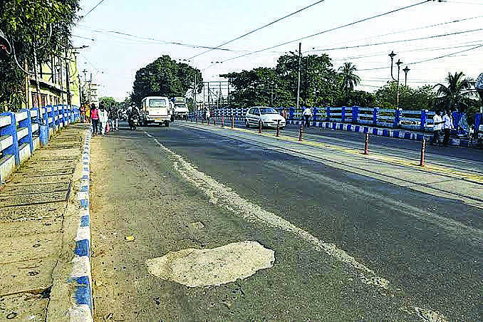Finance depts nod to dismantle & reconstruct Kalighat Bridge sought Finance depts nod to dismantle & reconstruct Kalighat Bridge sought