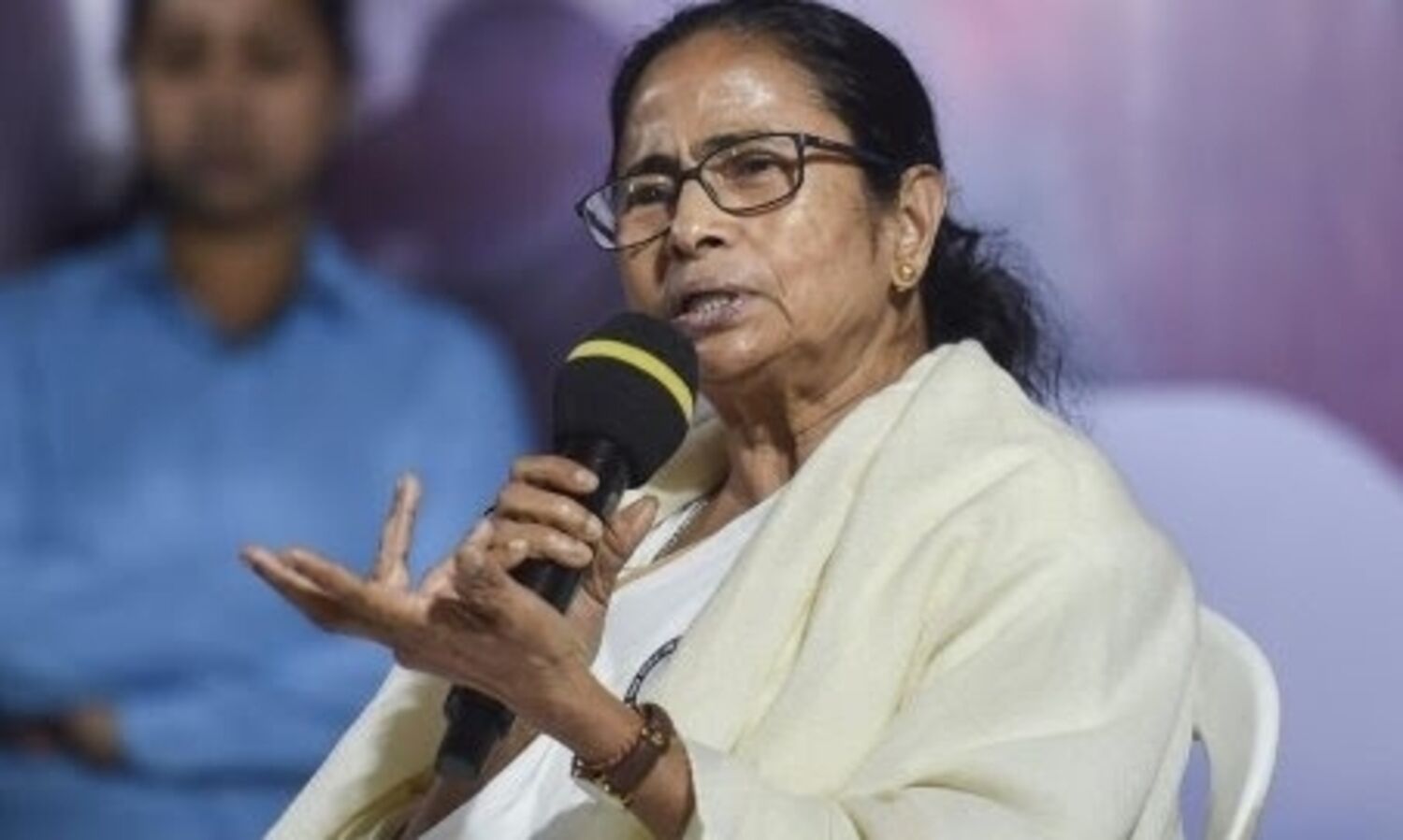 Centre froze bank accounts of Mother Teresas Missionaries of Charity: Mamata