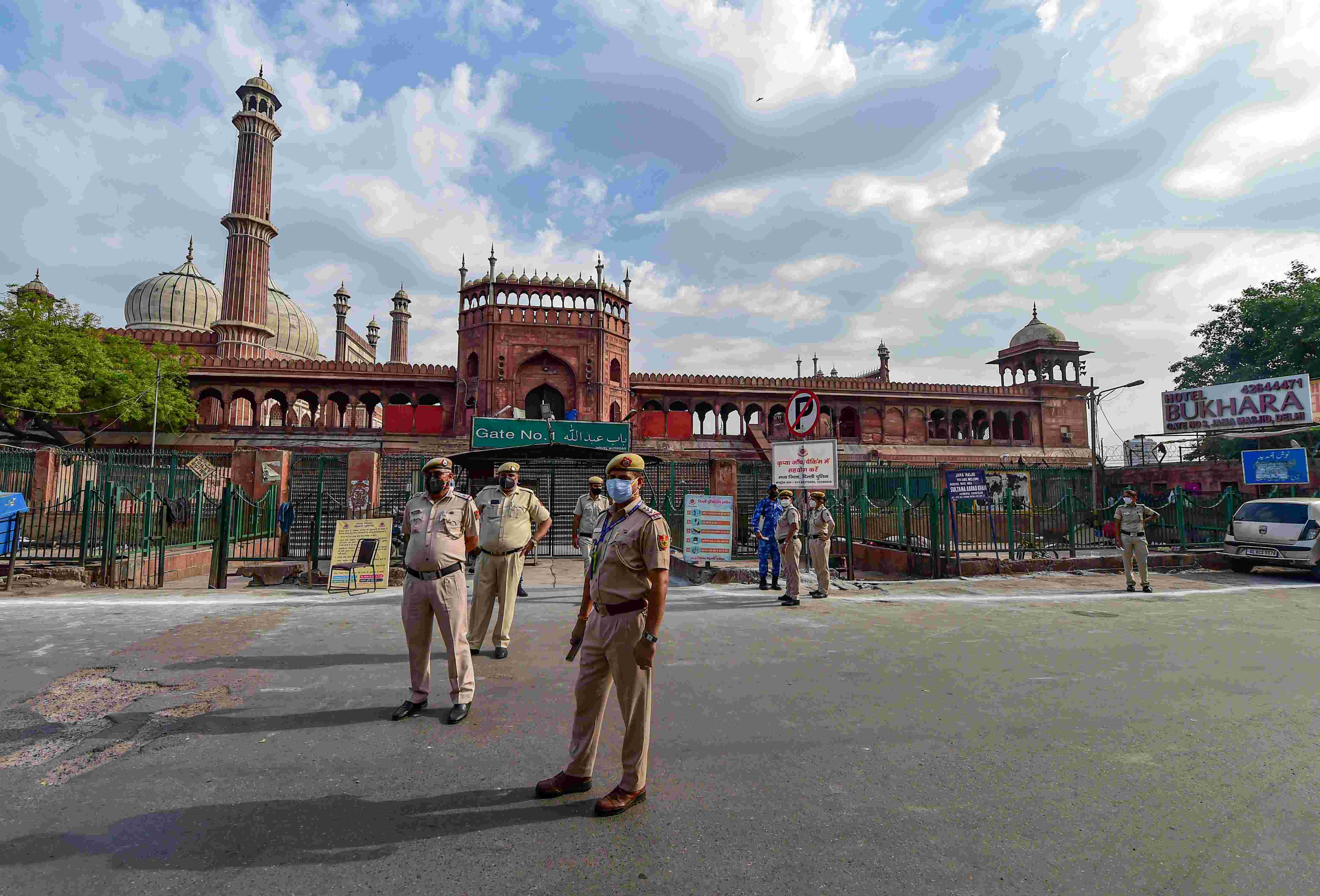 Night curfew in Delhi from today over rising Covid cases Night curfew in Delhi from today over rising Covid cases