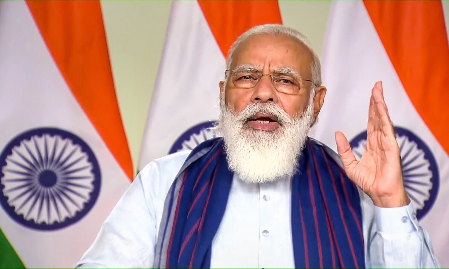 PM takes dig at SP over seizure of cash from Kanpur-based businessman