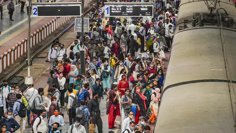 Maha sees big jump in daily COVID-19 infection count with 5,368 new cases; 22 patients die