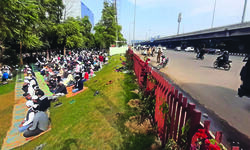 Ggm: Hindu groups protest against Kalicharans arrest Ggm: Hindu groups protest against Kalicharans arrest