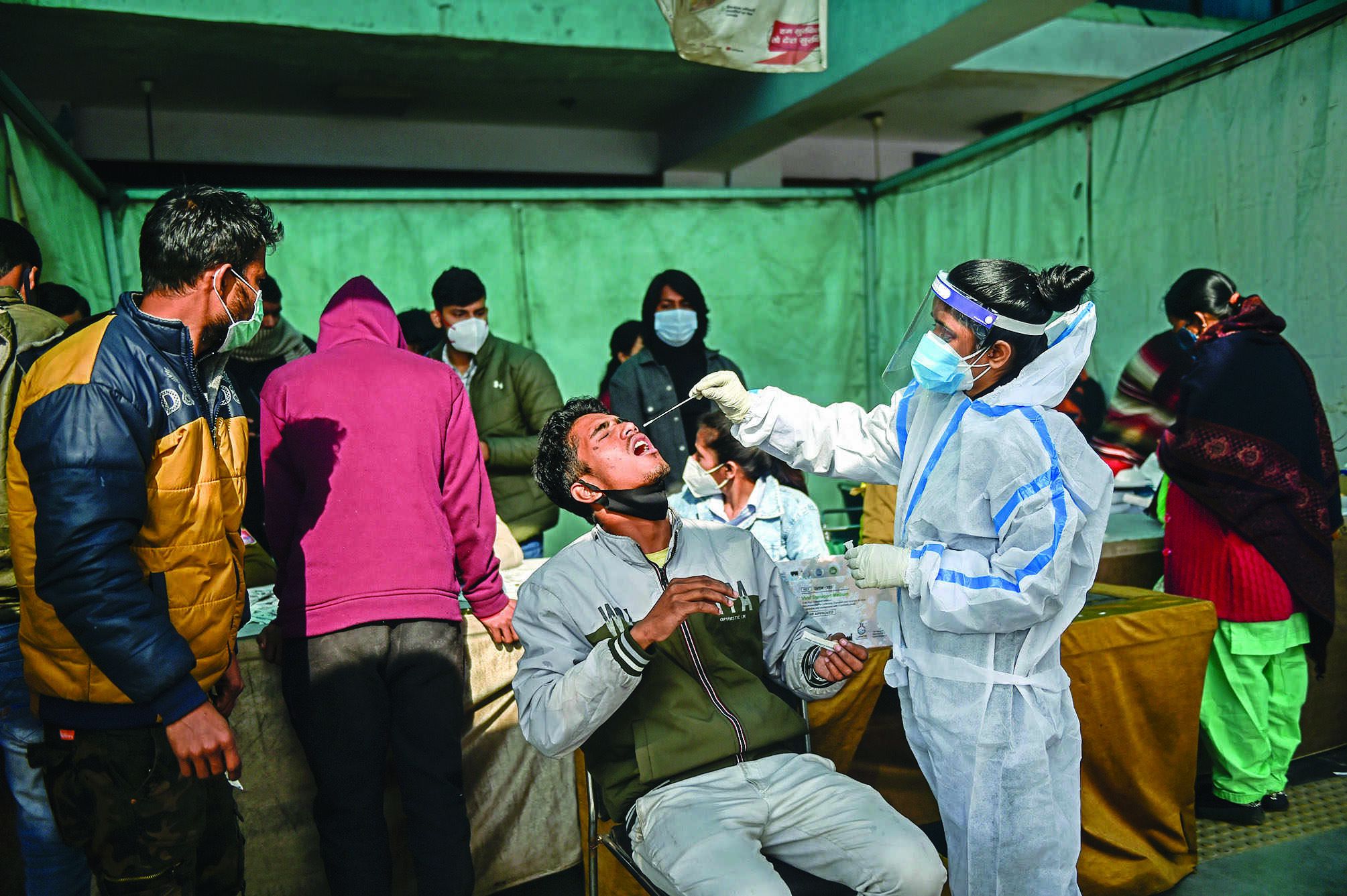 India records 16,764 fresh Covid cases, including 309 of Omicron, 220 deaths India records 16,764 fresh Covid cases, including 309 of Omicron, 220 deaths