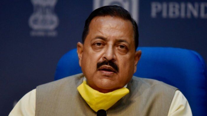 Vaishno Devi stampede: Union minister Jitendra Singh visits injured devotees Vaishno Devi stampede: Union minister Jitendra Singh visits injured devotees