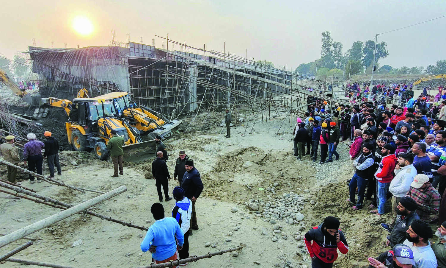 Shuttering of under-construction bridge collapses in J&K, 27 labourers injured