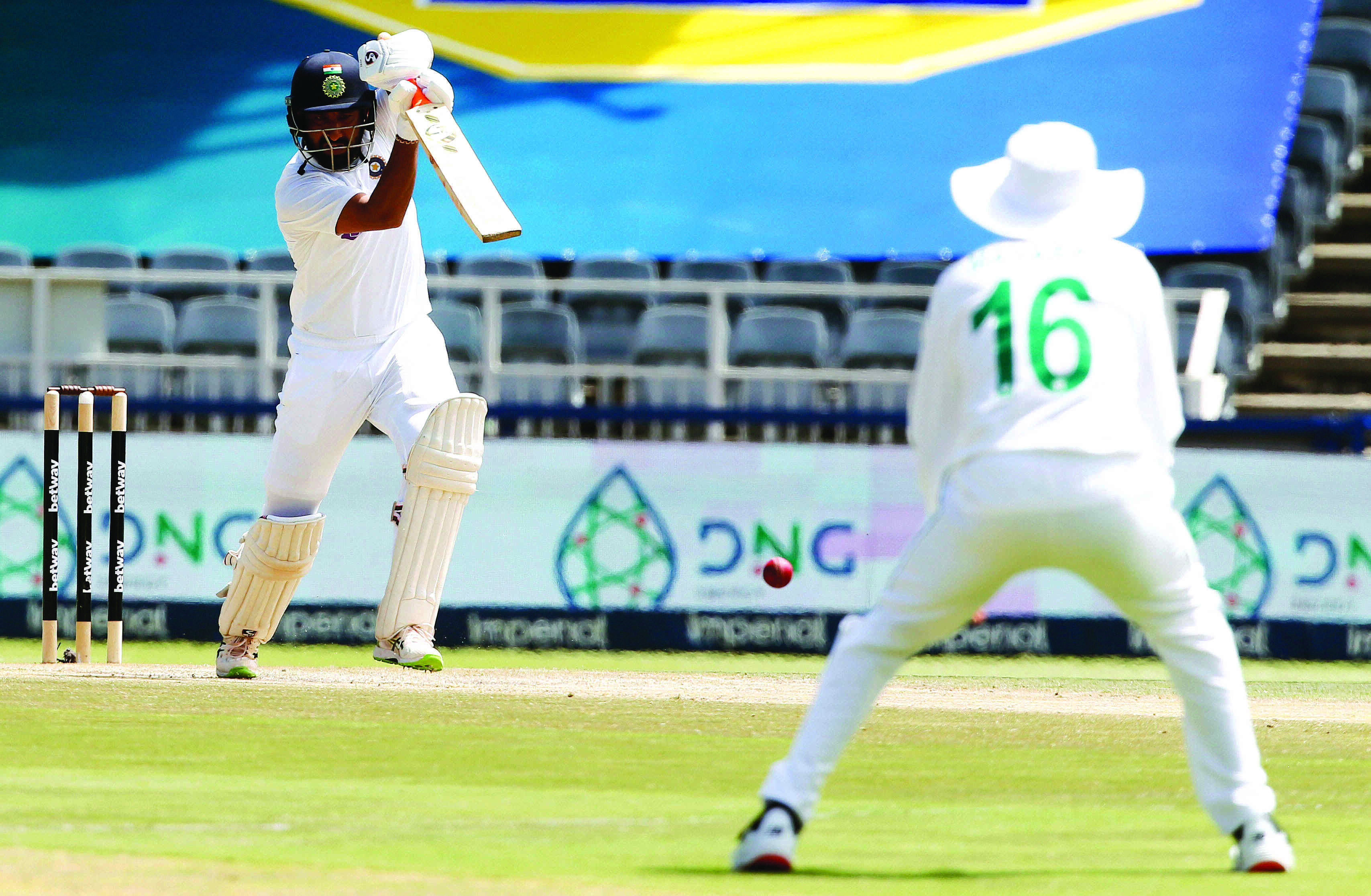 South Africa in hunt as Elgar takes home team to 118/2 in pursuit of 240