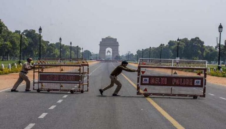 Delhi police, admin officials keep vigil as weekend curfew begins