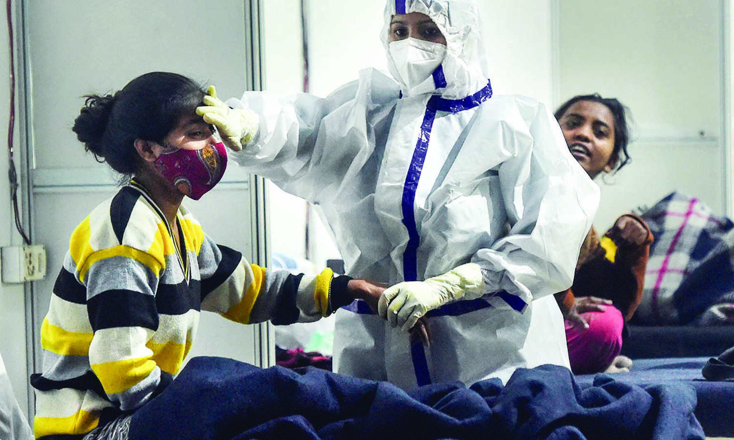 States impose more curbs as daily cases surge to highest after May