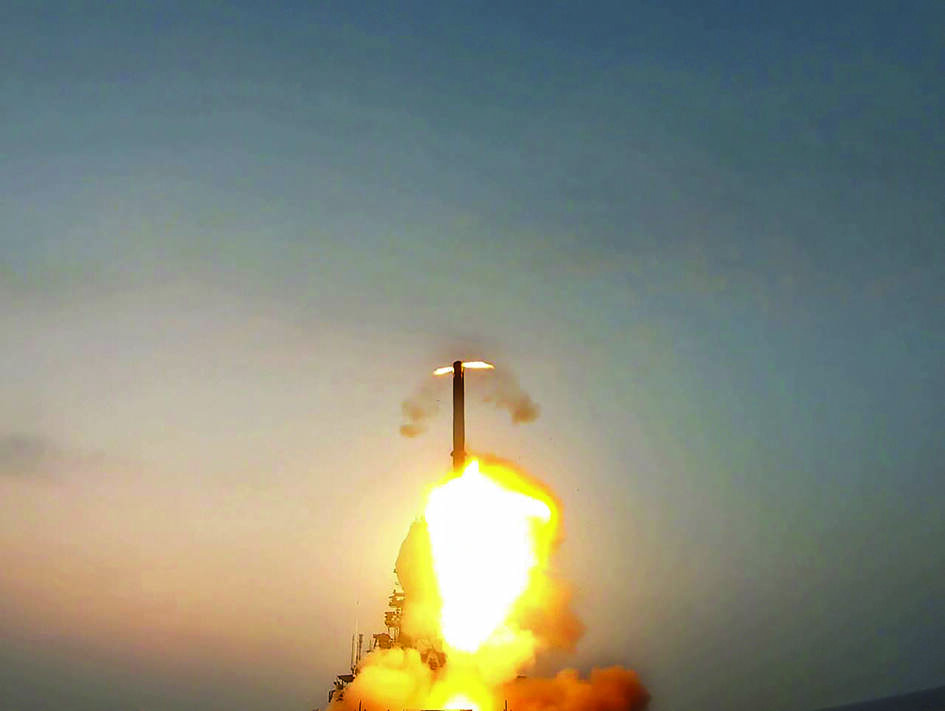 India test-fires advanced version of BrahMos missile India test-fires advanced version of BrahMos missile