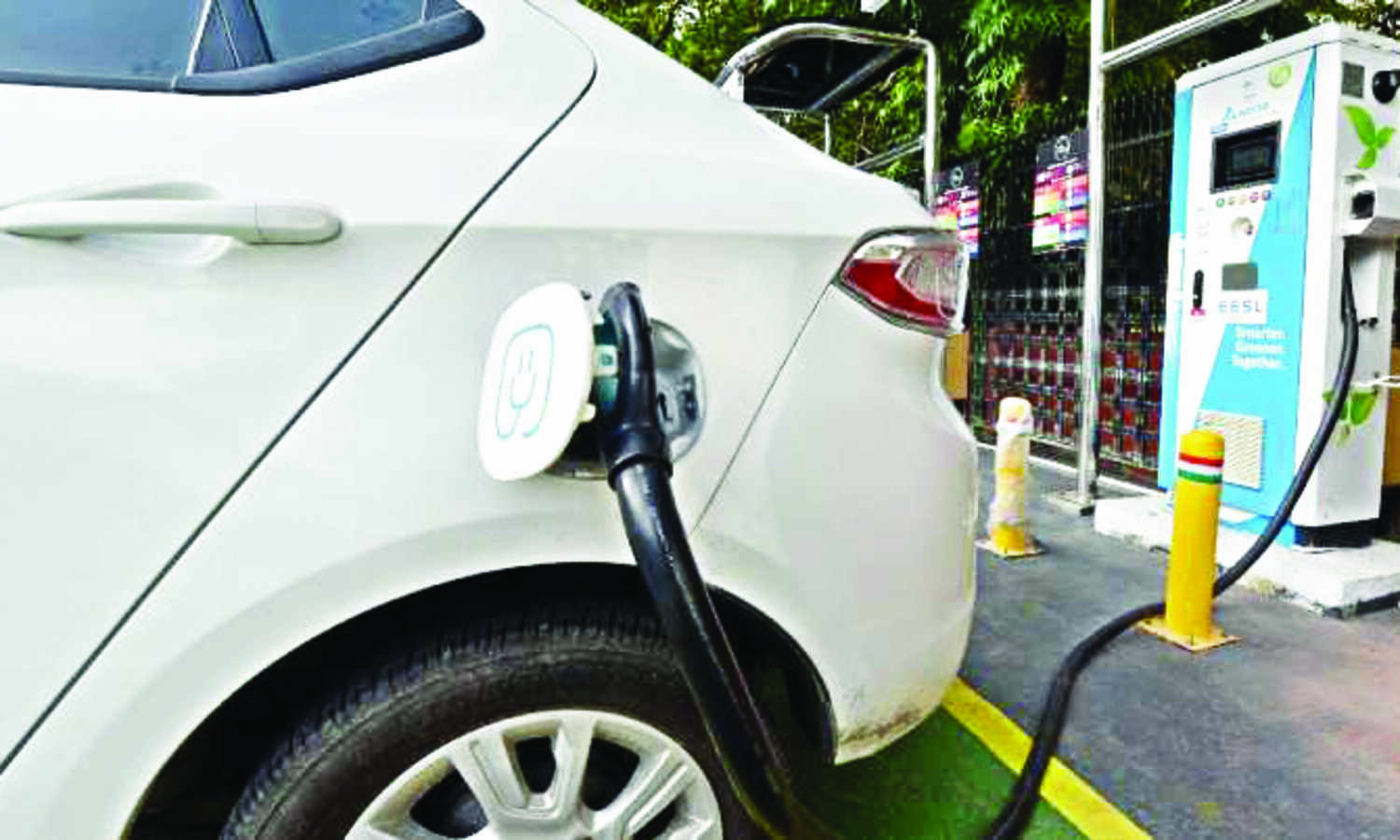 Ride aggregators, delivery  services to get EV target,  govt to put up draft policy
