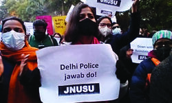 Student molested in JNU campus, union slams security lapse