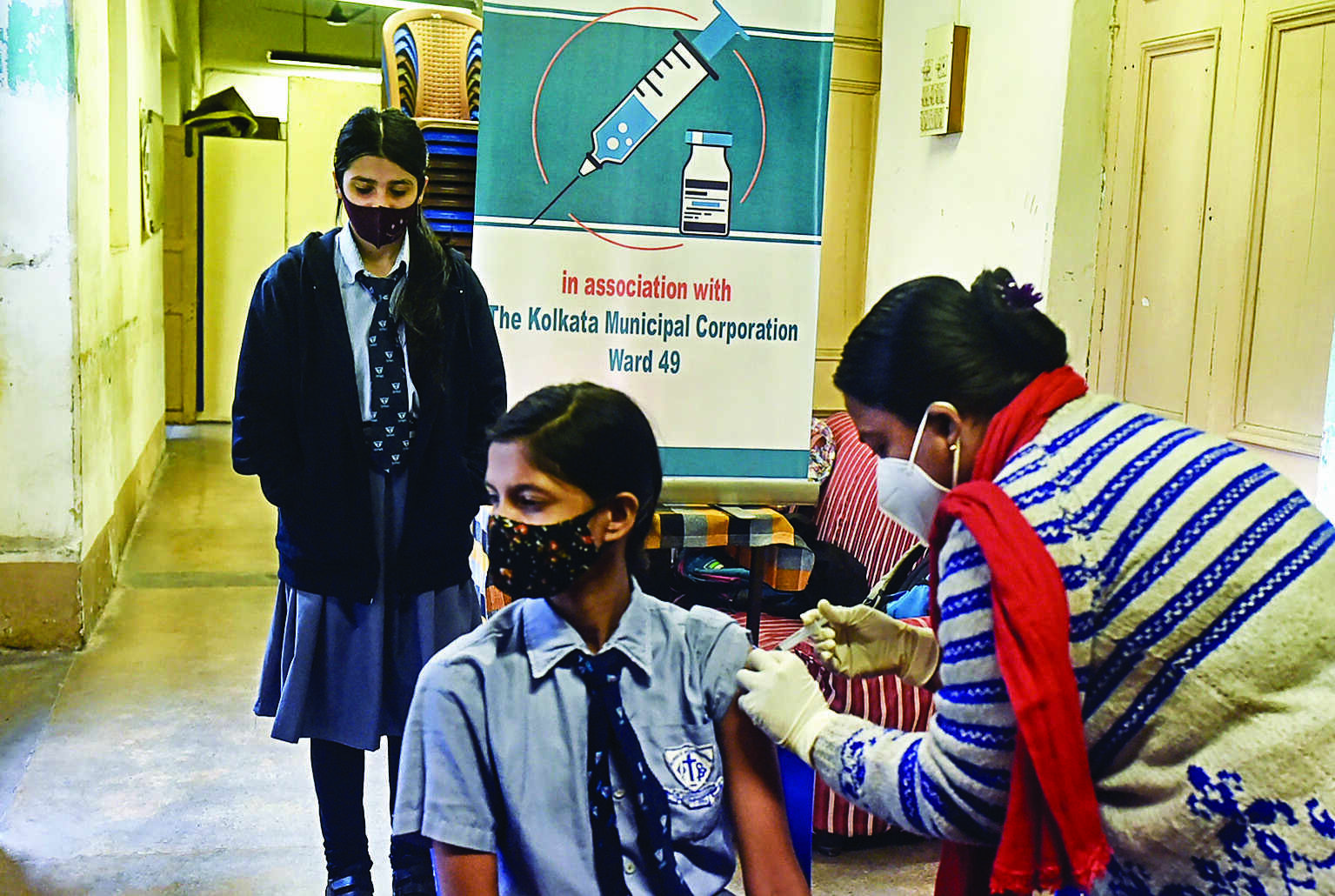 Bengal targets 100% vaccination of 15 to 18-year-olds in 2-3 weeks Bengal targets 100% vaccination of 15 to 18-year-olds in 2-3 weeks