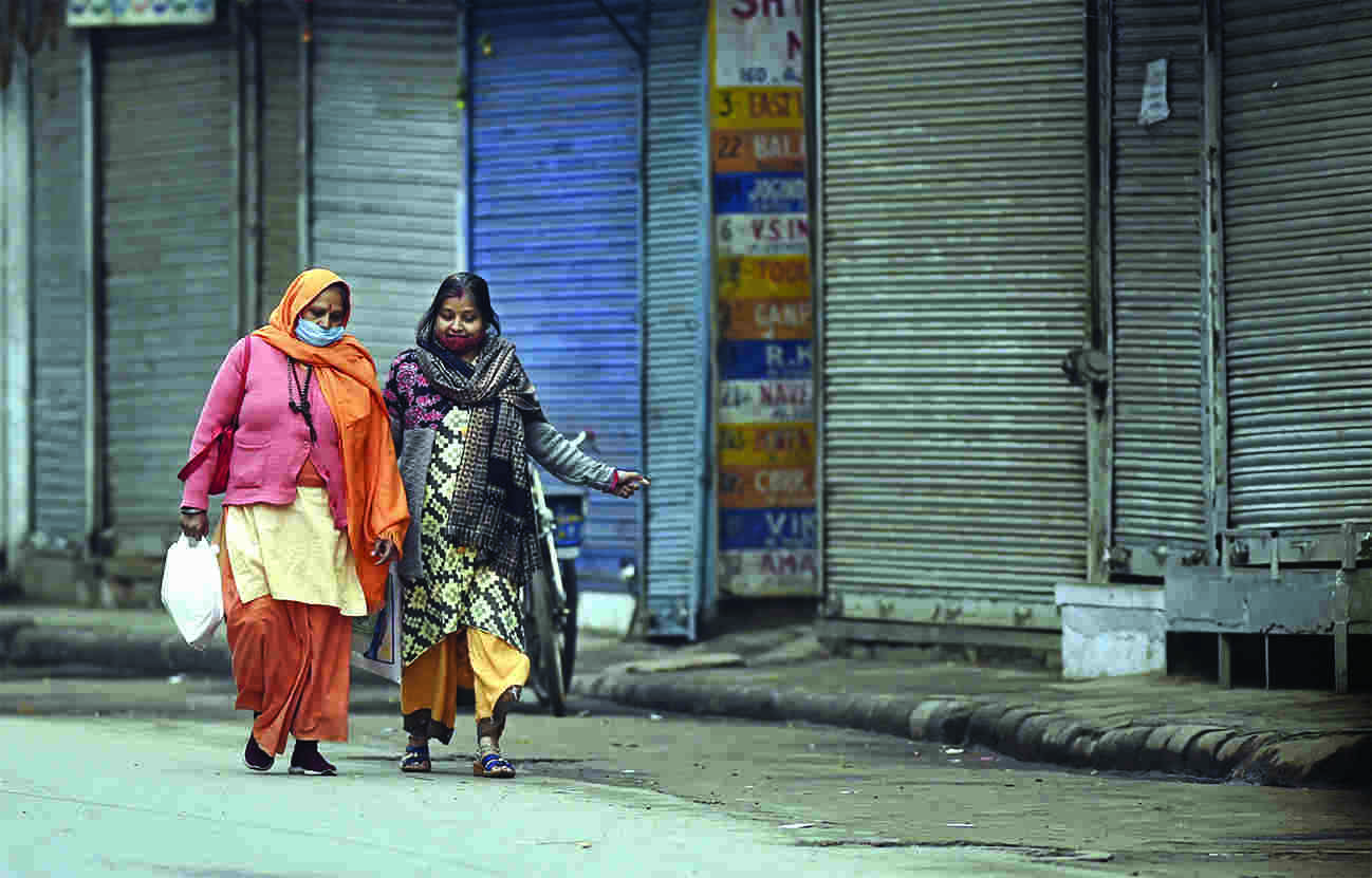 Signs of another exodus as traders think of mortgaging jewellery, start skipping meals