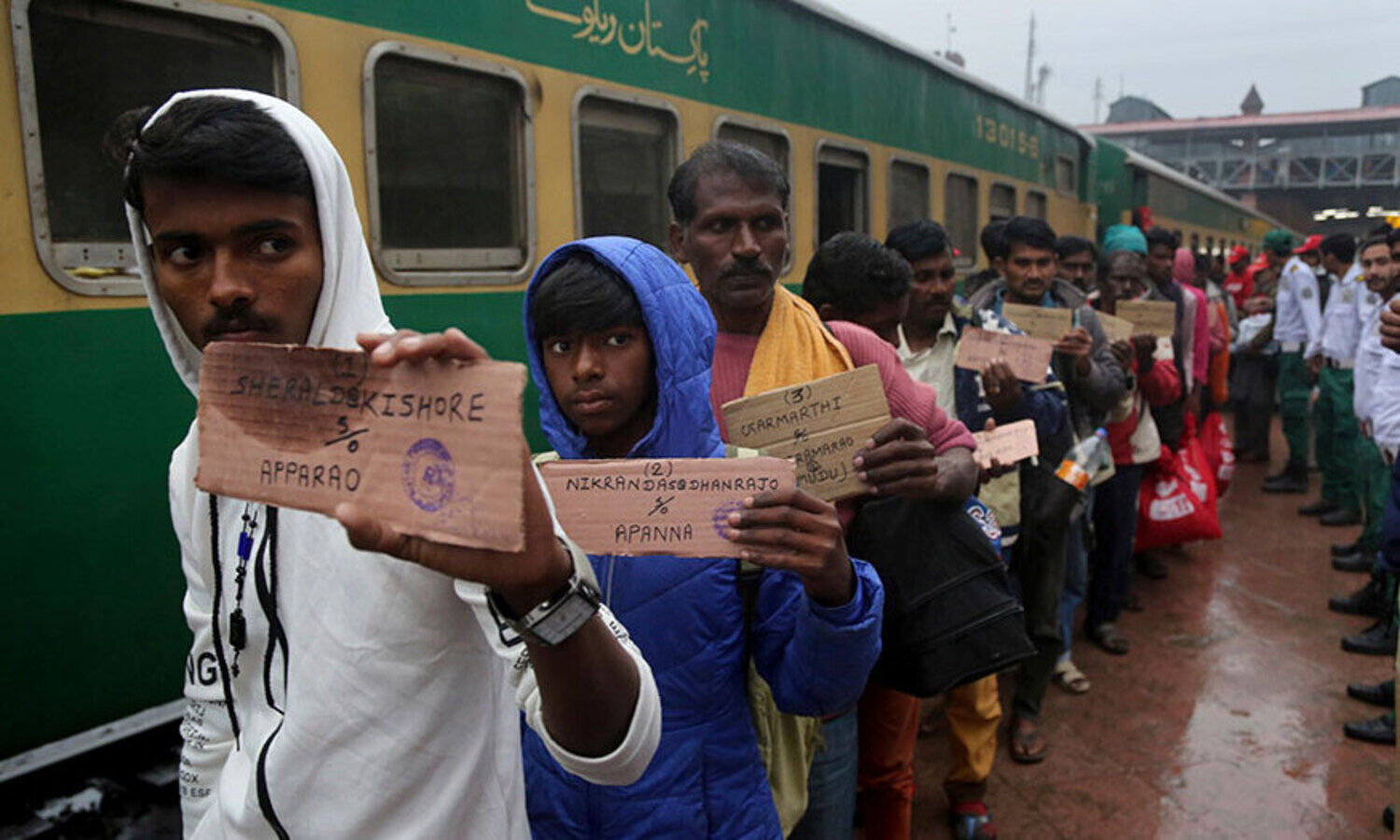 Pak to hand over 20 Indian fishermen to India at Wagah