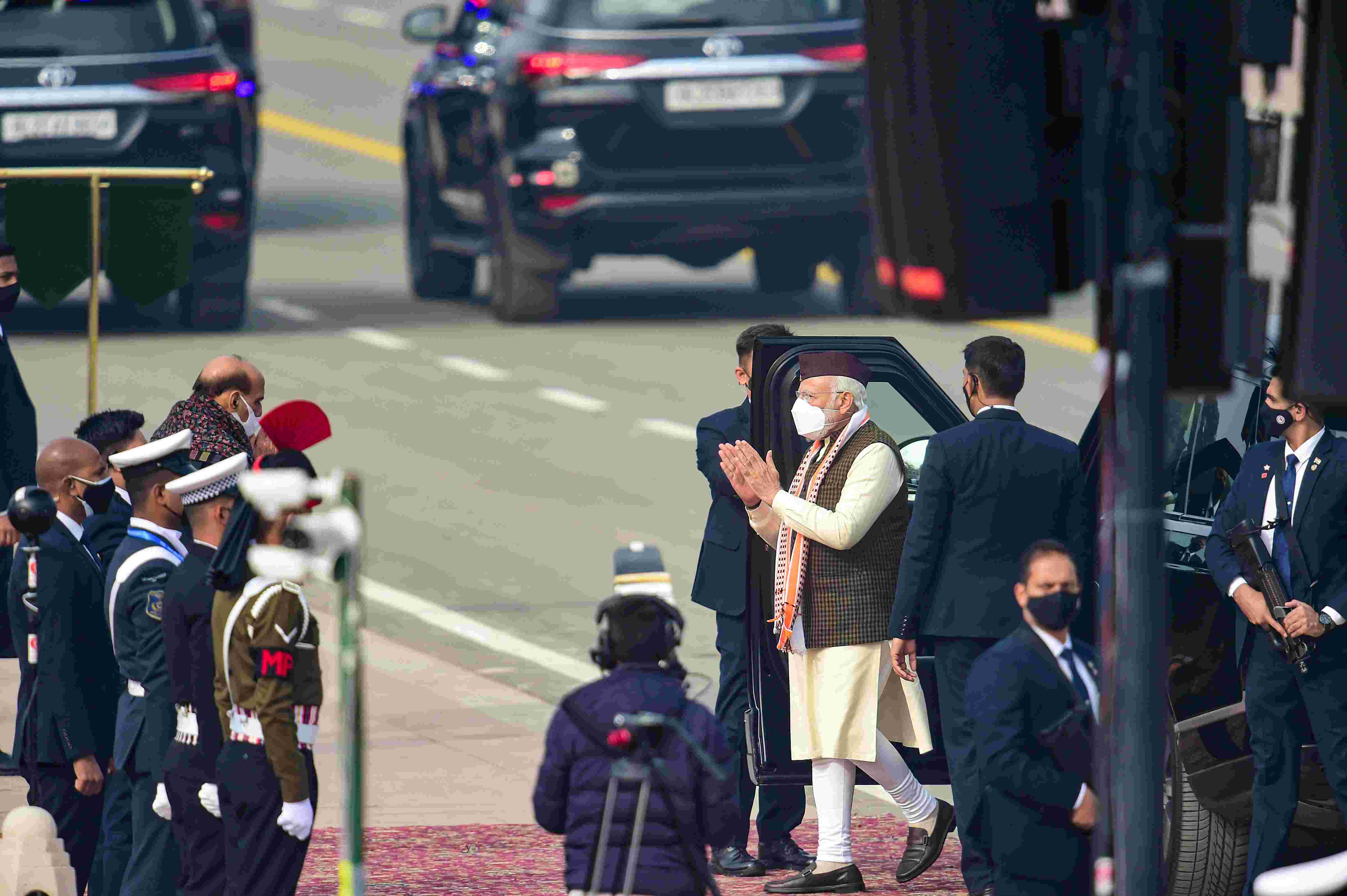 PM Modi pays homage at war memorial PM Modi pays homage at war memorial