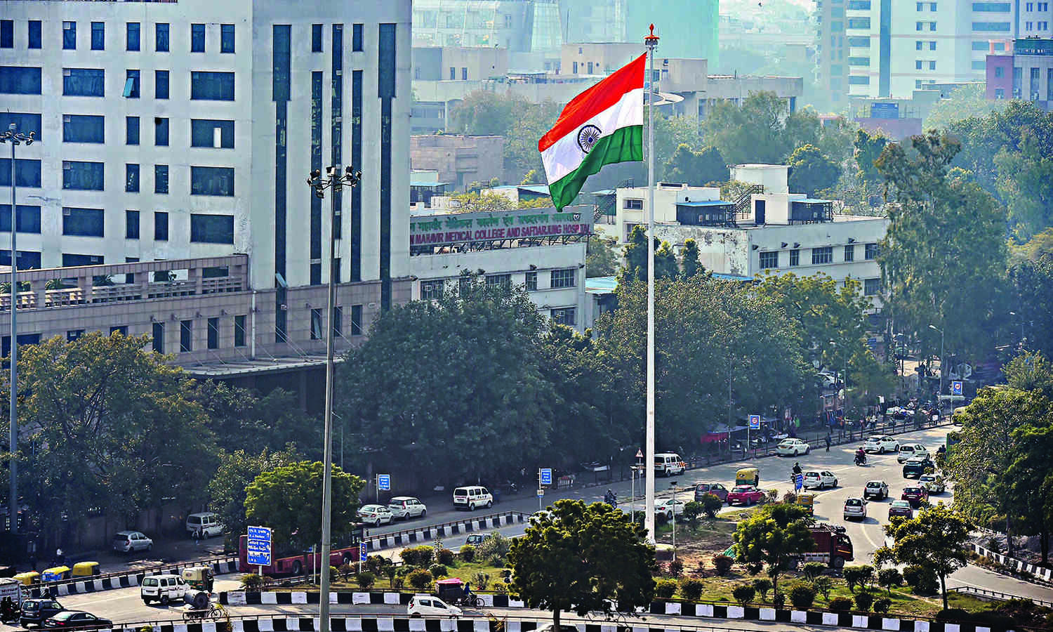 CM unfurls 115-ft high tricolour in Timarpur