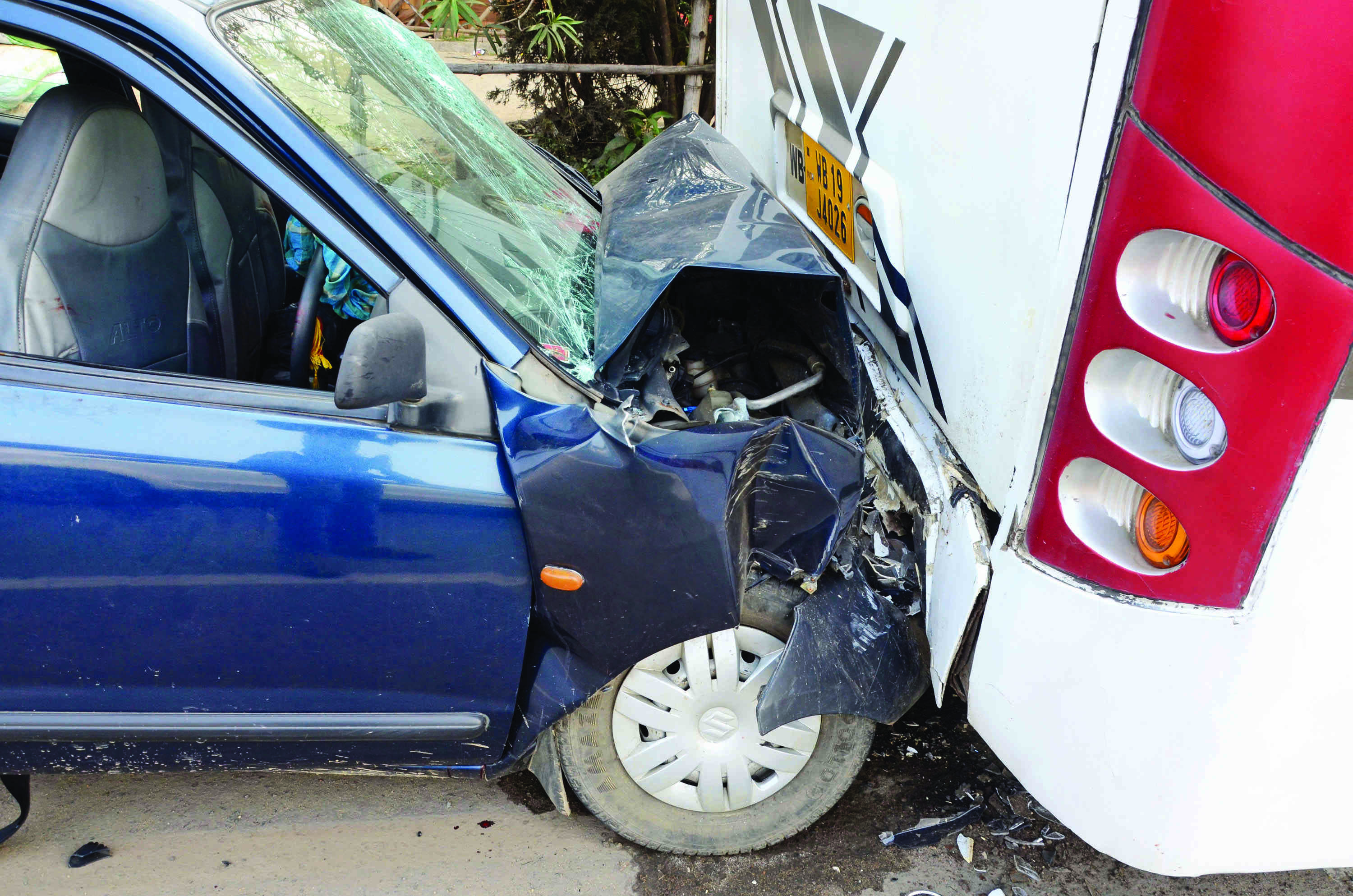 1 dead, 4 injured in Patuli road accident 1 dead, 4 injured in Patuli road accident
