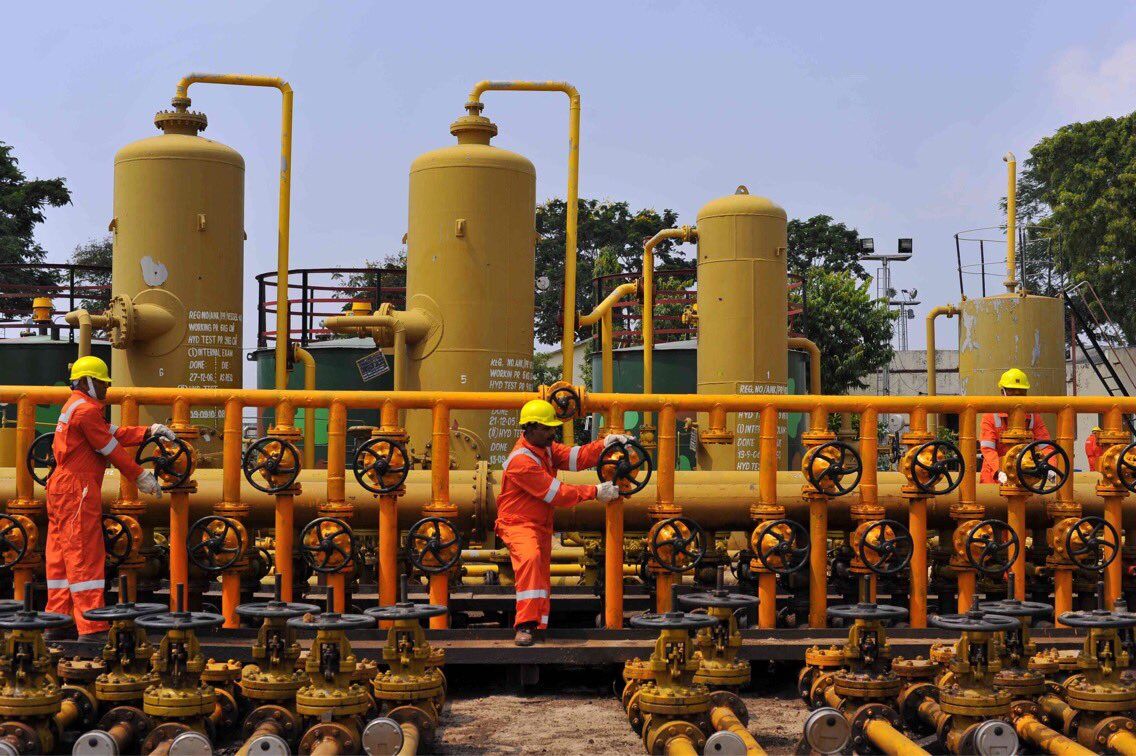Indian oil industry: Rise of domestic players Indian oil industry: Rise of domestic players
