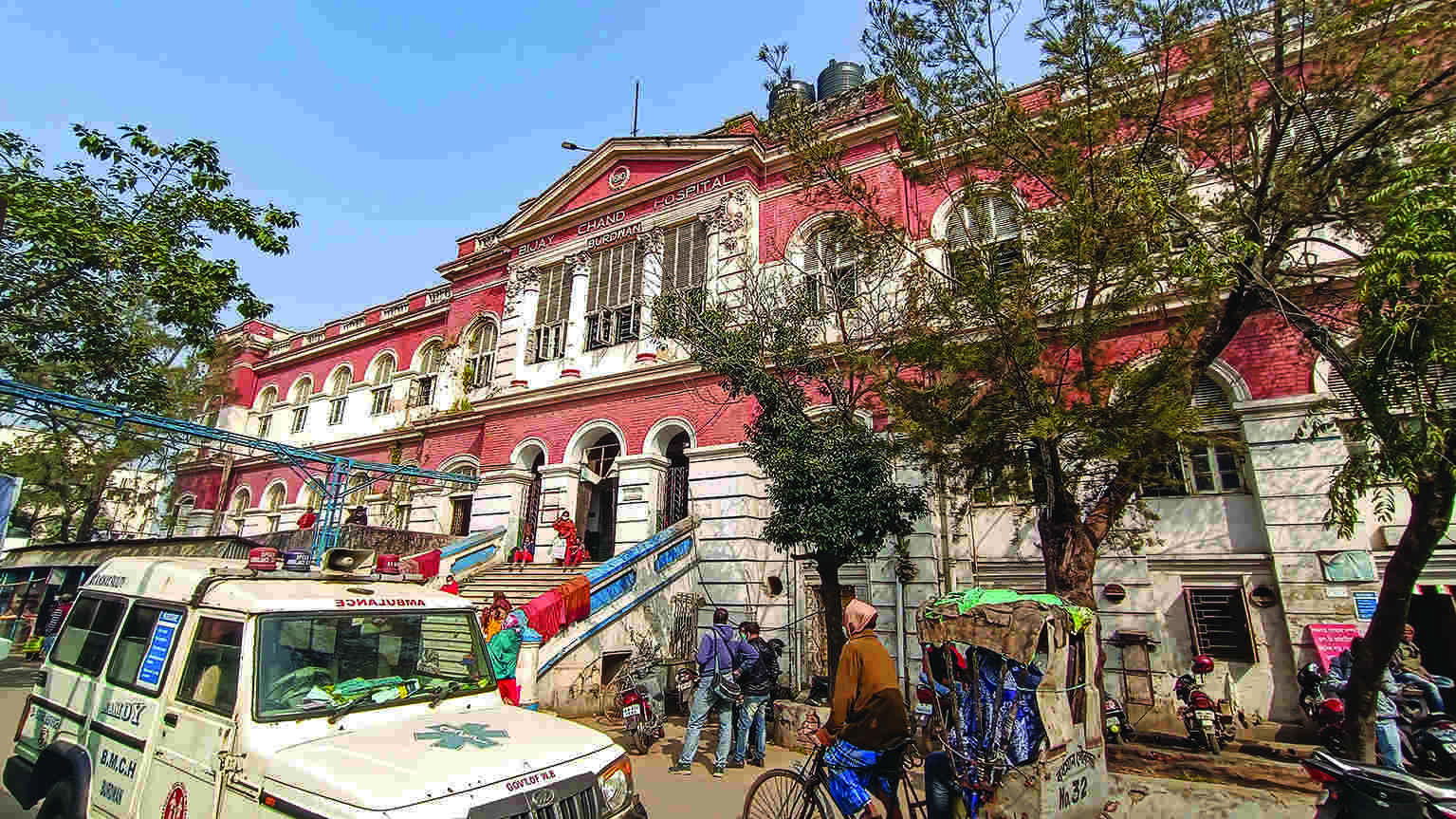 60-yr-old Covid patient dies in hosp fire, probe committee formed 60-yr-old Covid patient dies in hosp fire, probe committee formed