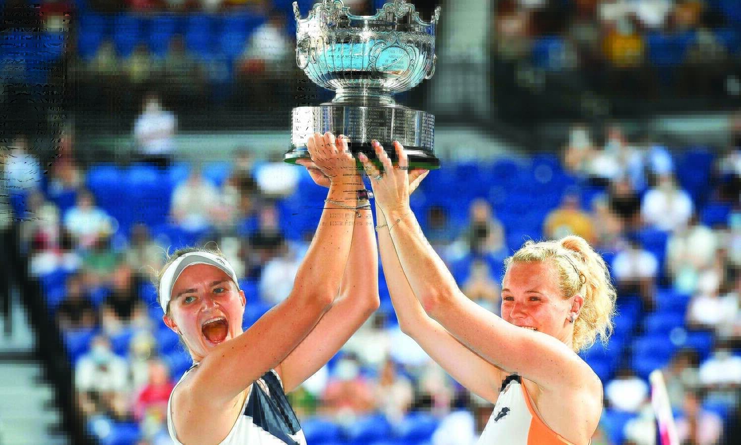 Top-ranked Krejcikova and Siniakova win womens doubles