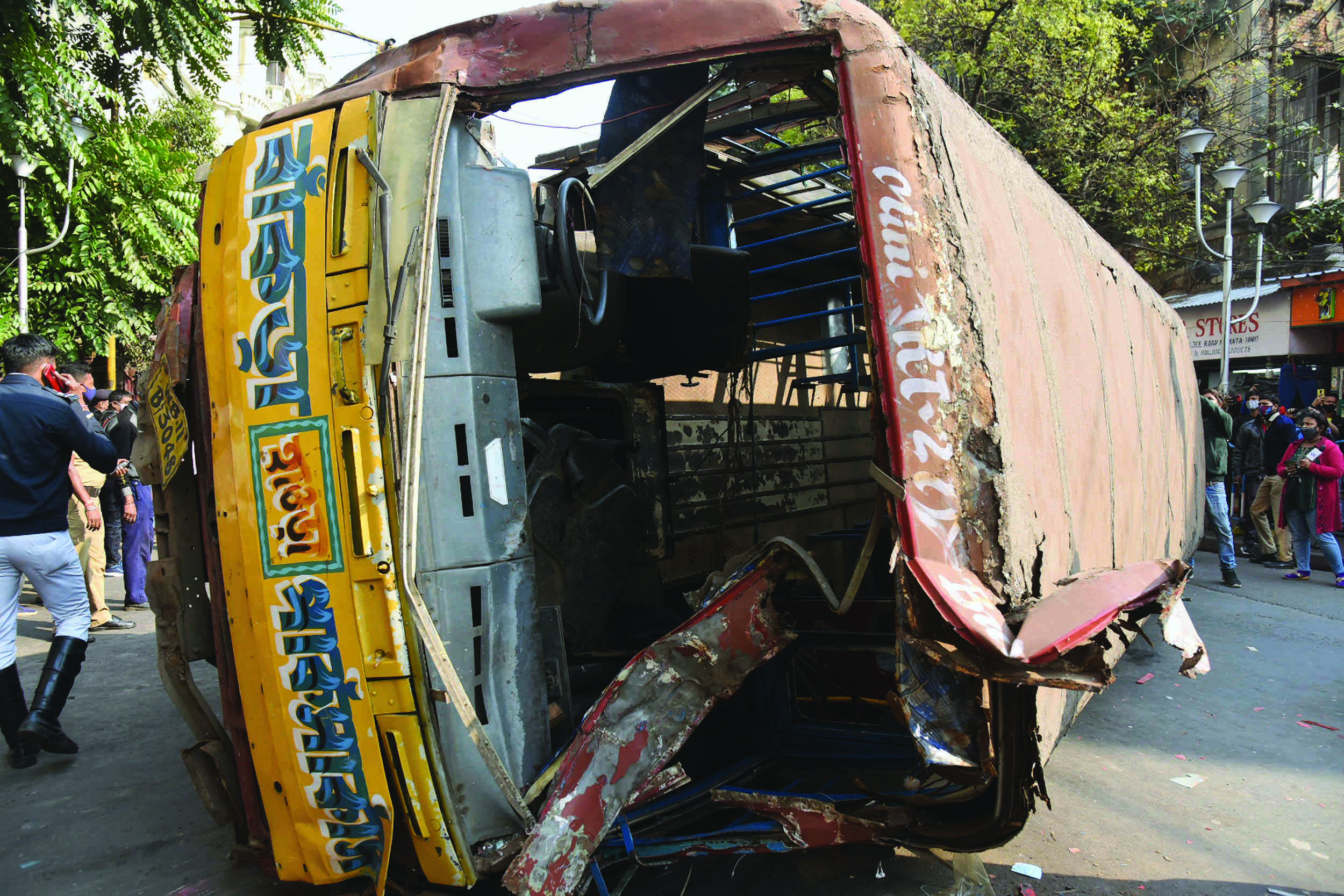 27 hurt after bus turns turtle; min asks RTO to seize unfit vehicles 27 hurt after bus turns turtle; min asks RTO to seize unfit vehicles