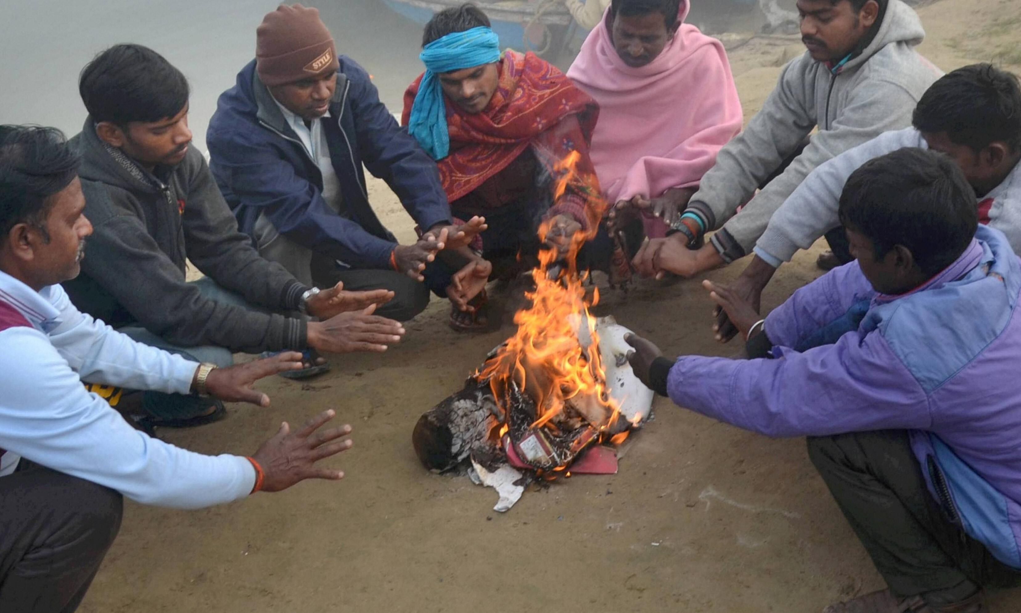 Kolkata shivers as mercury slides below 120 C Kolkata shivers as mercury slides below 120 C
