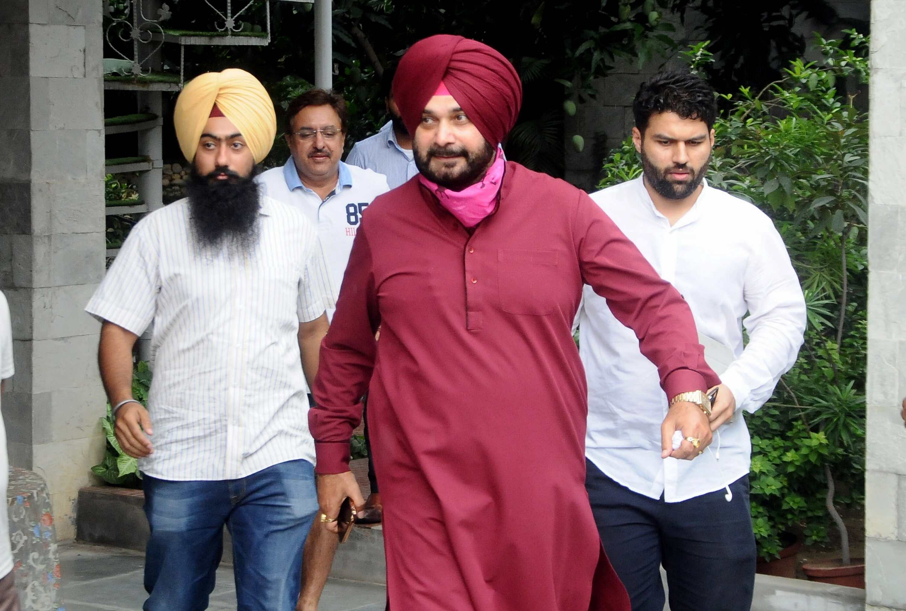 People at top want weak CM:Sidhu